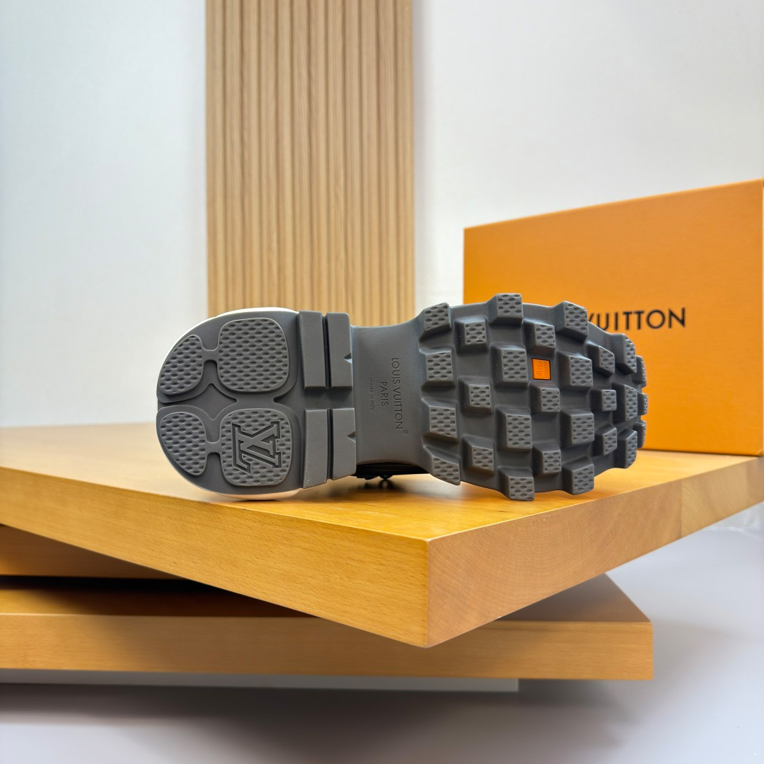 Louis Vuitton Summit Sneaker 1AJAG7 - DopestKickz