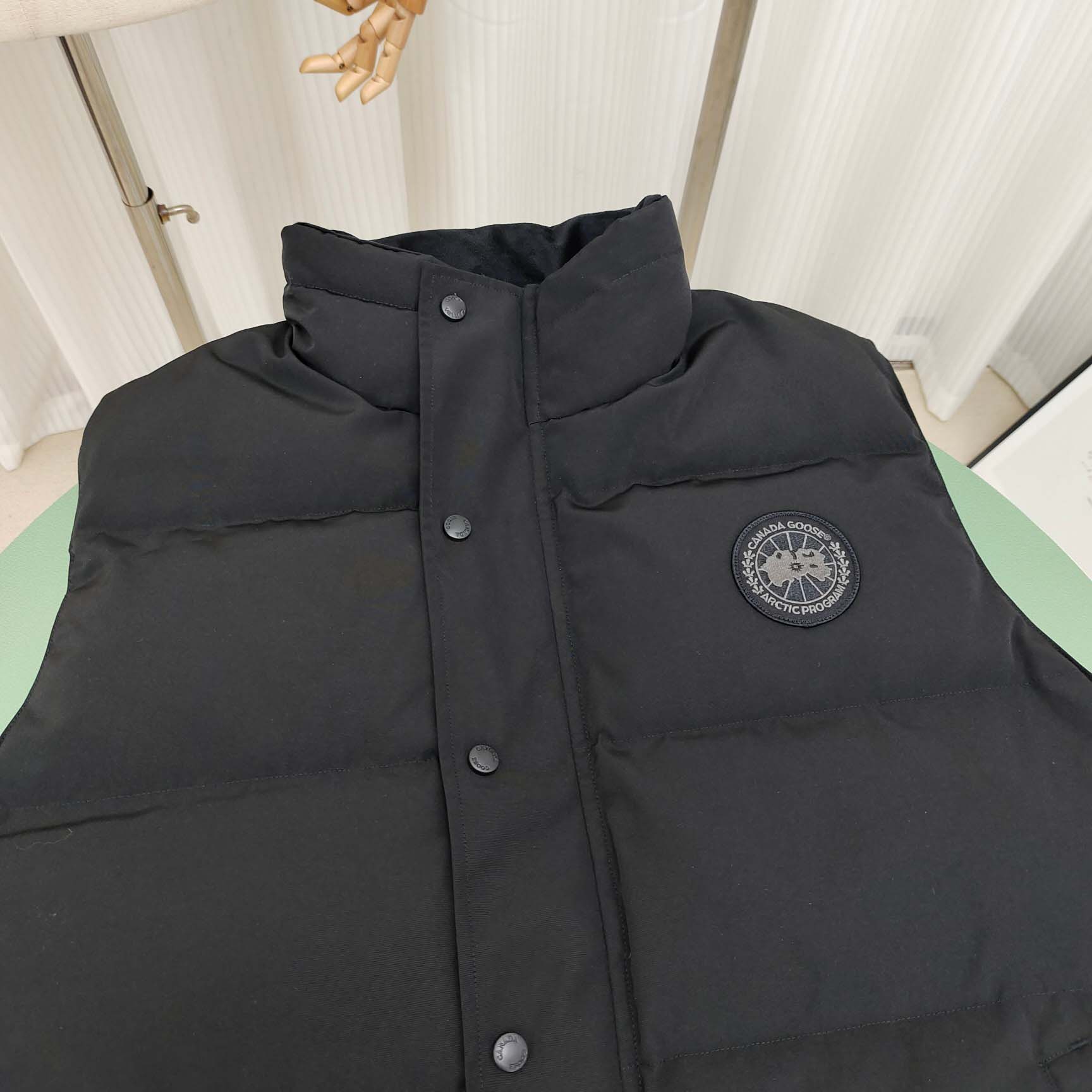 Canada Goose Garson Vest Black Label - DopestKickz