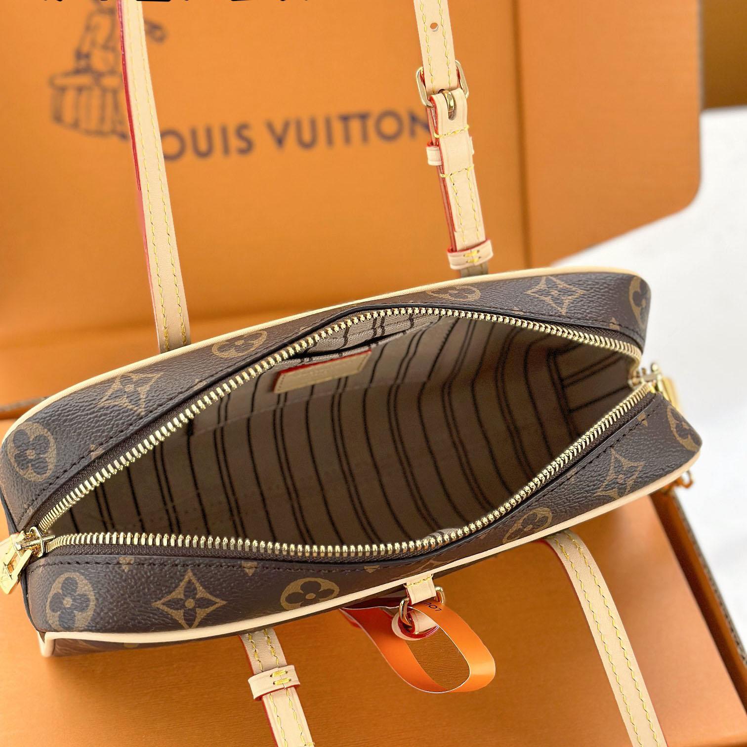 Louis Vuitton Hang On M47031 - DopestKickz