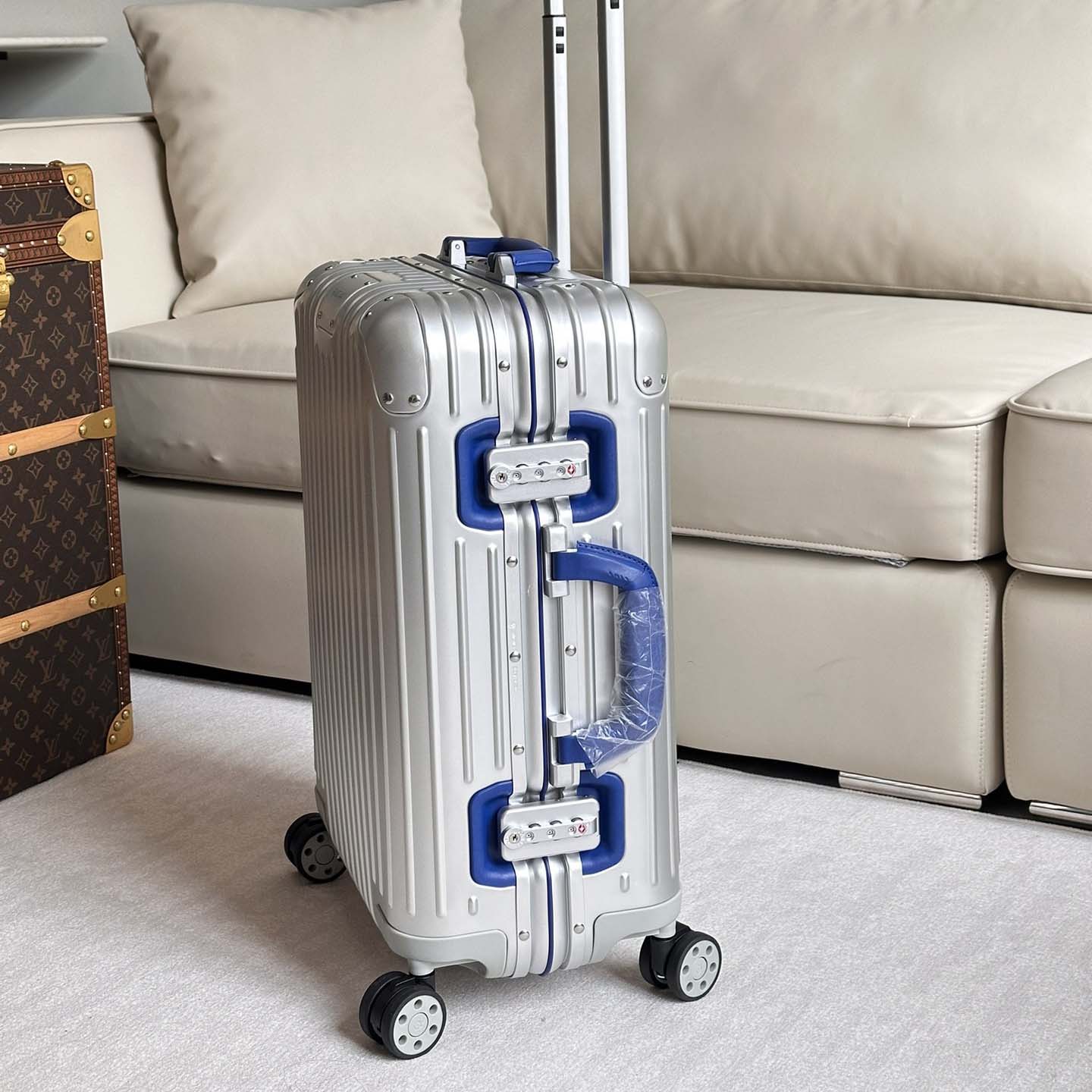 Rimowa Original Cabin Twist  - DopestKickz