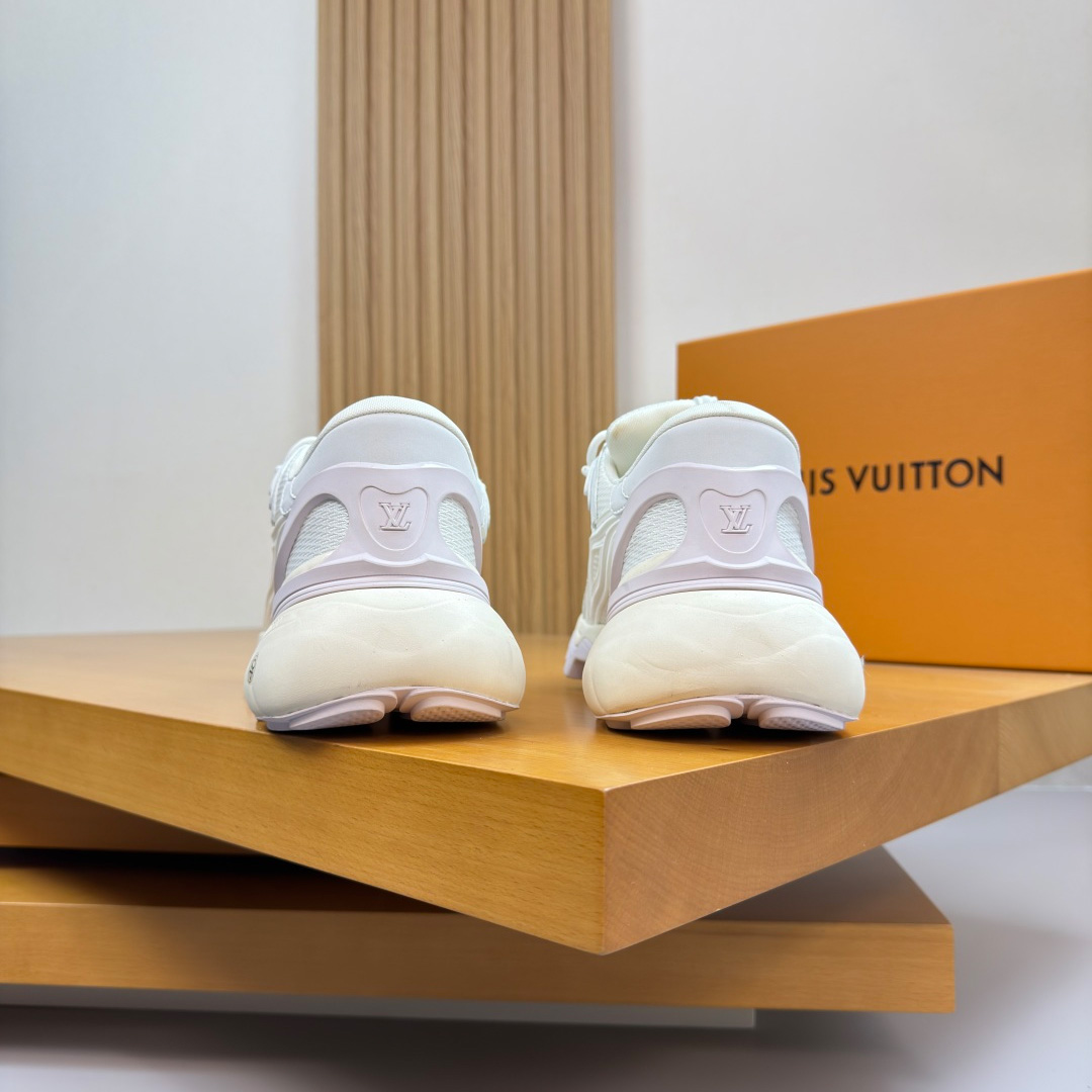 Louis Vuitton Summit Sneaker 1AJAEJ - DopestKickz