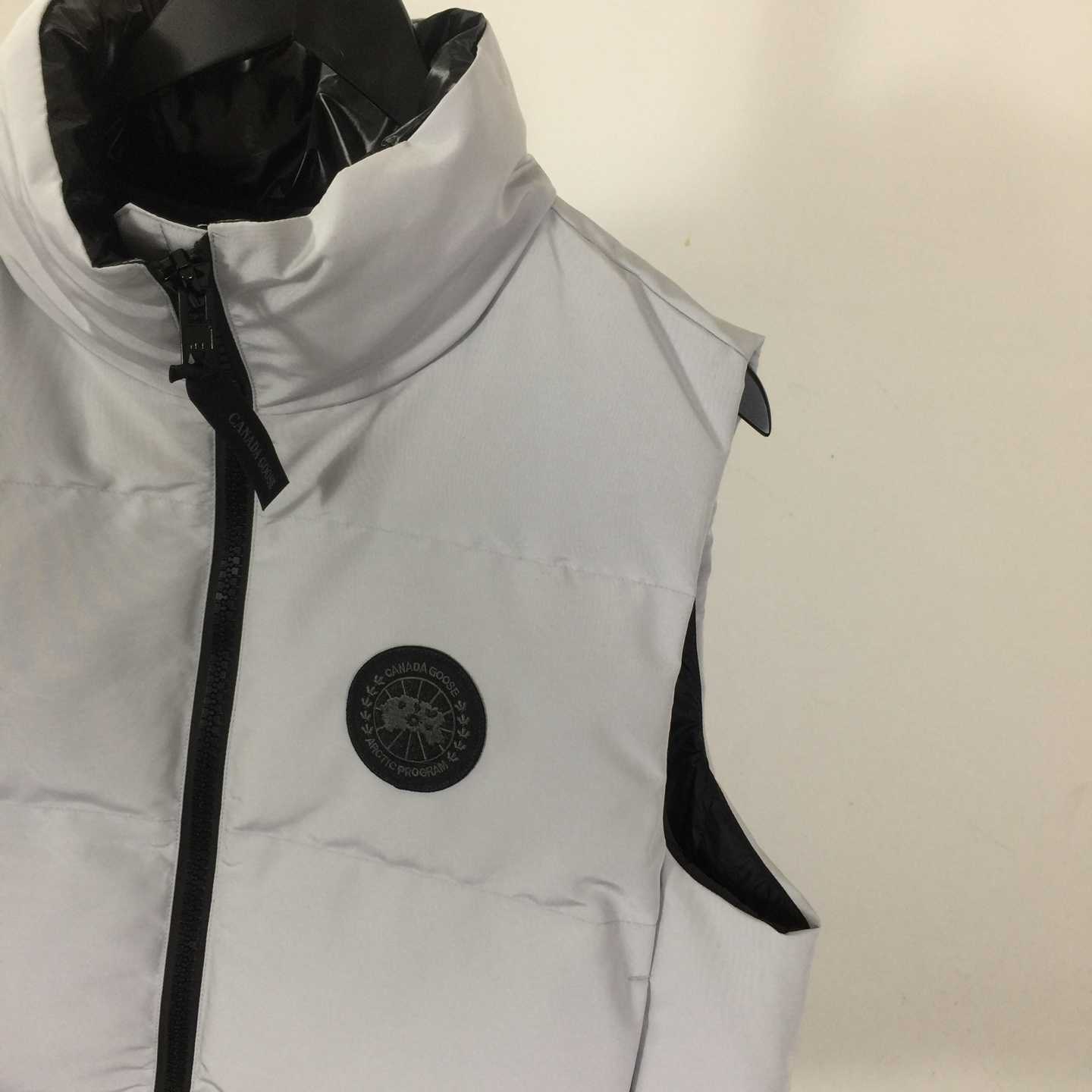 Canada Goose Grandview Cropped Vest Black Label - DopestKickz