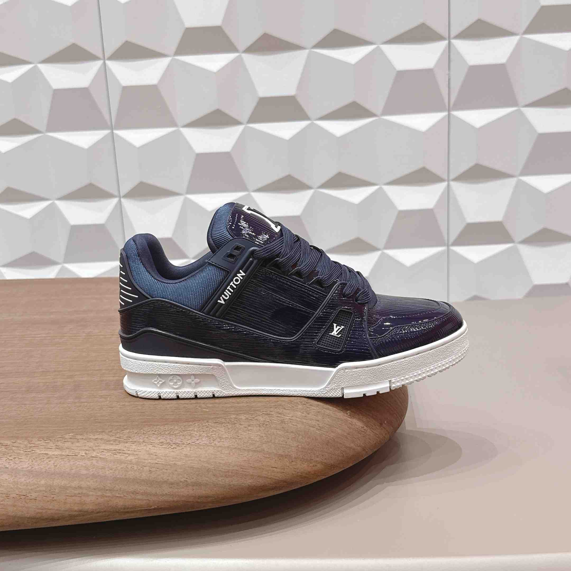 Louis Vuitton Trainer Sneaker 1AJ067 - DopestKickz