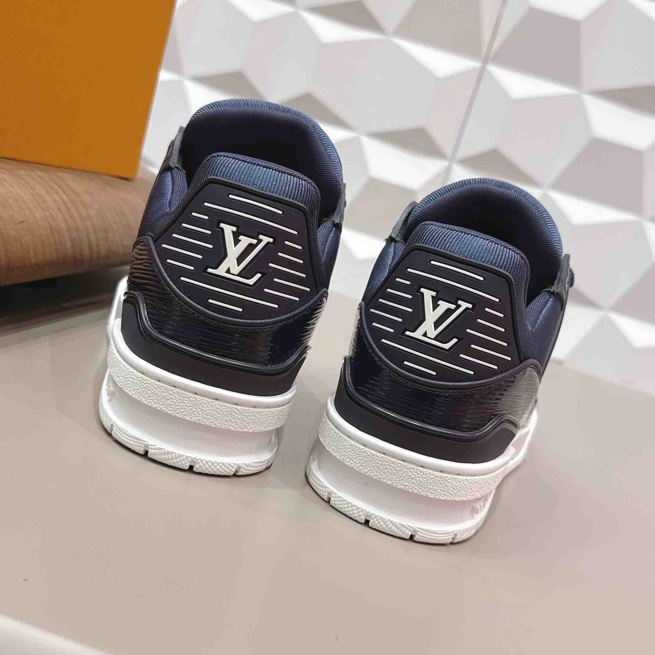 Louis Vuitton Trainer Sneaker 1AJ067 - DopestKickz