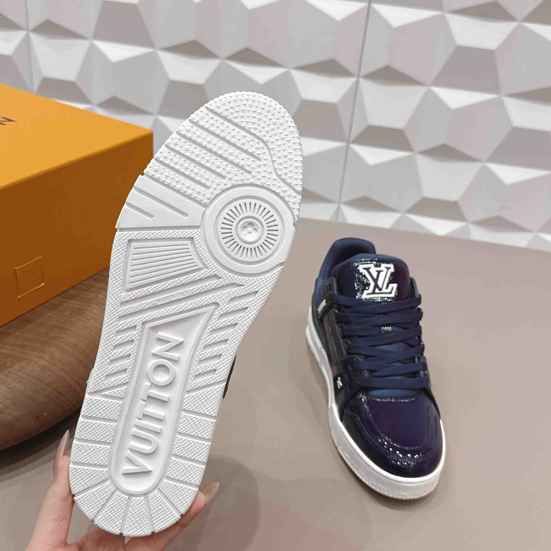 Louis Vuitton Trainer Sneaker 1AJ067 - DopestKickz