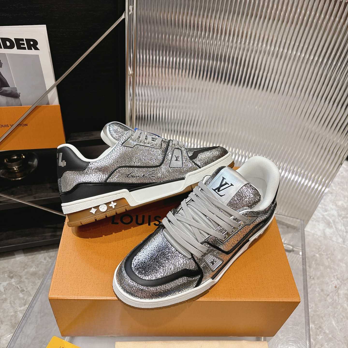 Louis Vuitton LV Trainer Sneaker    1AJ979 - DopestKickz