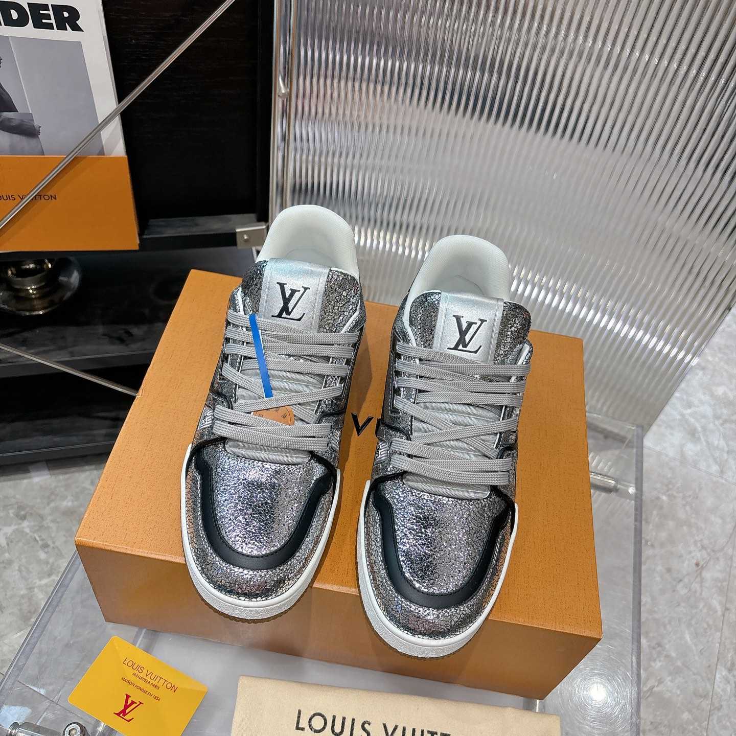 Louis Vuitton LV Trainer Sneaker    1AJ979 - DopestKickz