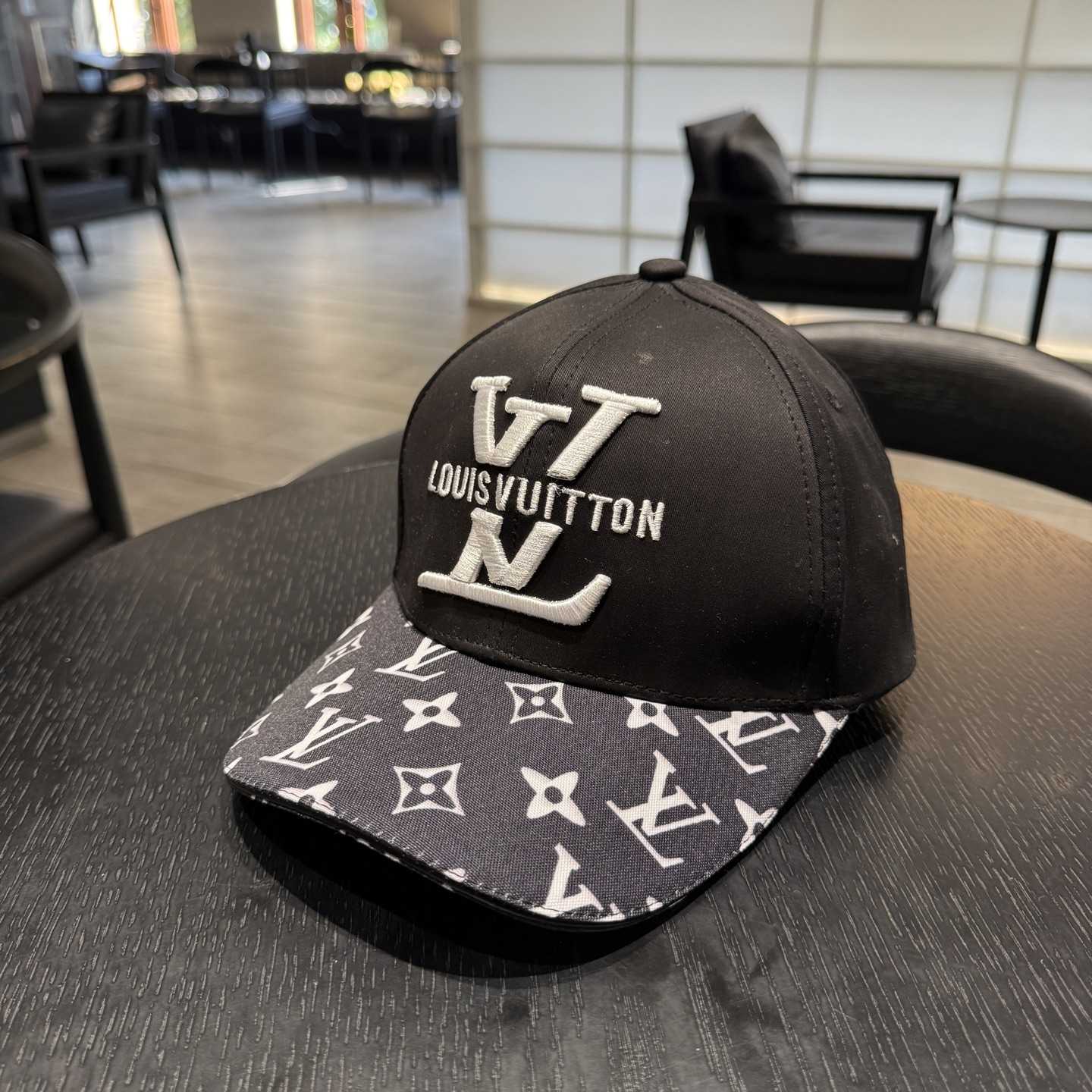 Louis Vuitton Cap - DopestKickz