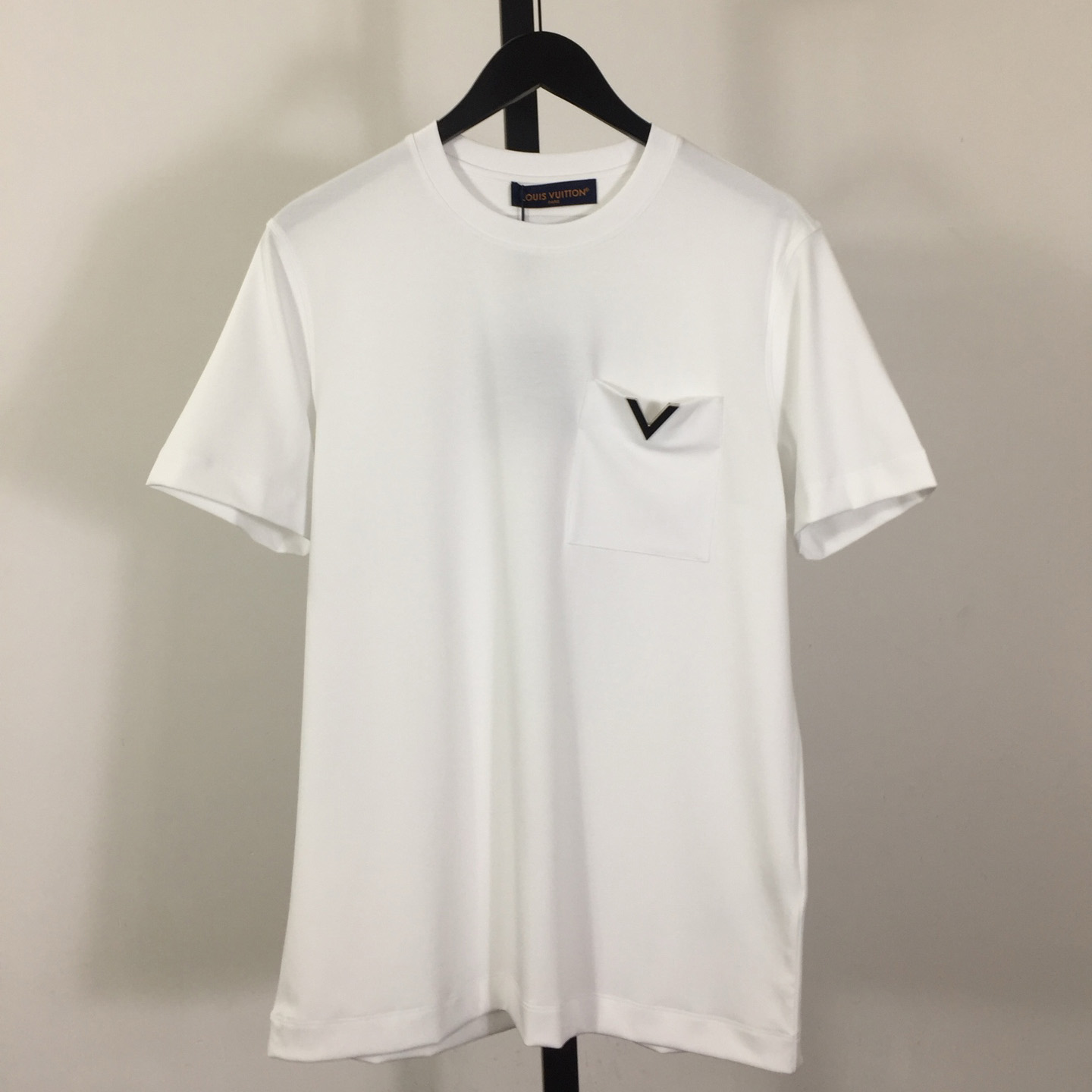 Louis Vuitton V Pocket Logo T-shirt - DopestKickz