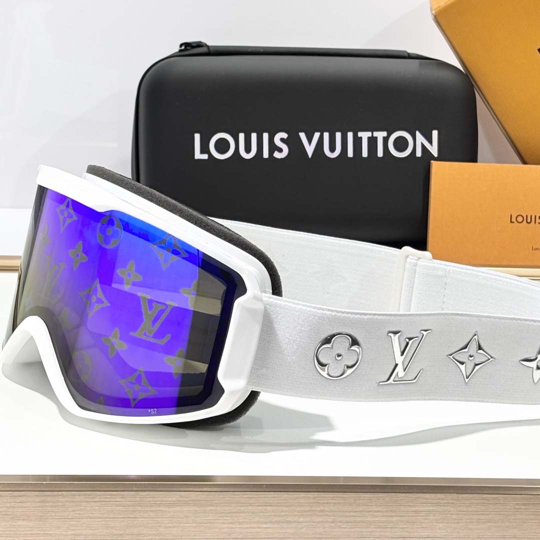 Louis Vuitton LV Snow Gradient Mask - DopestKickz