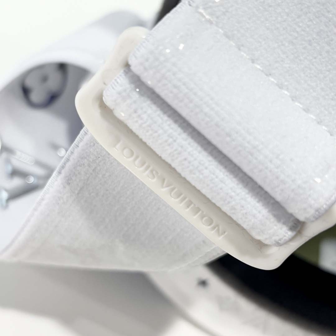 Louis Vuitton LV Snow Gradient Mask - DopestKickz