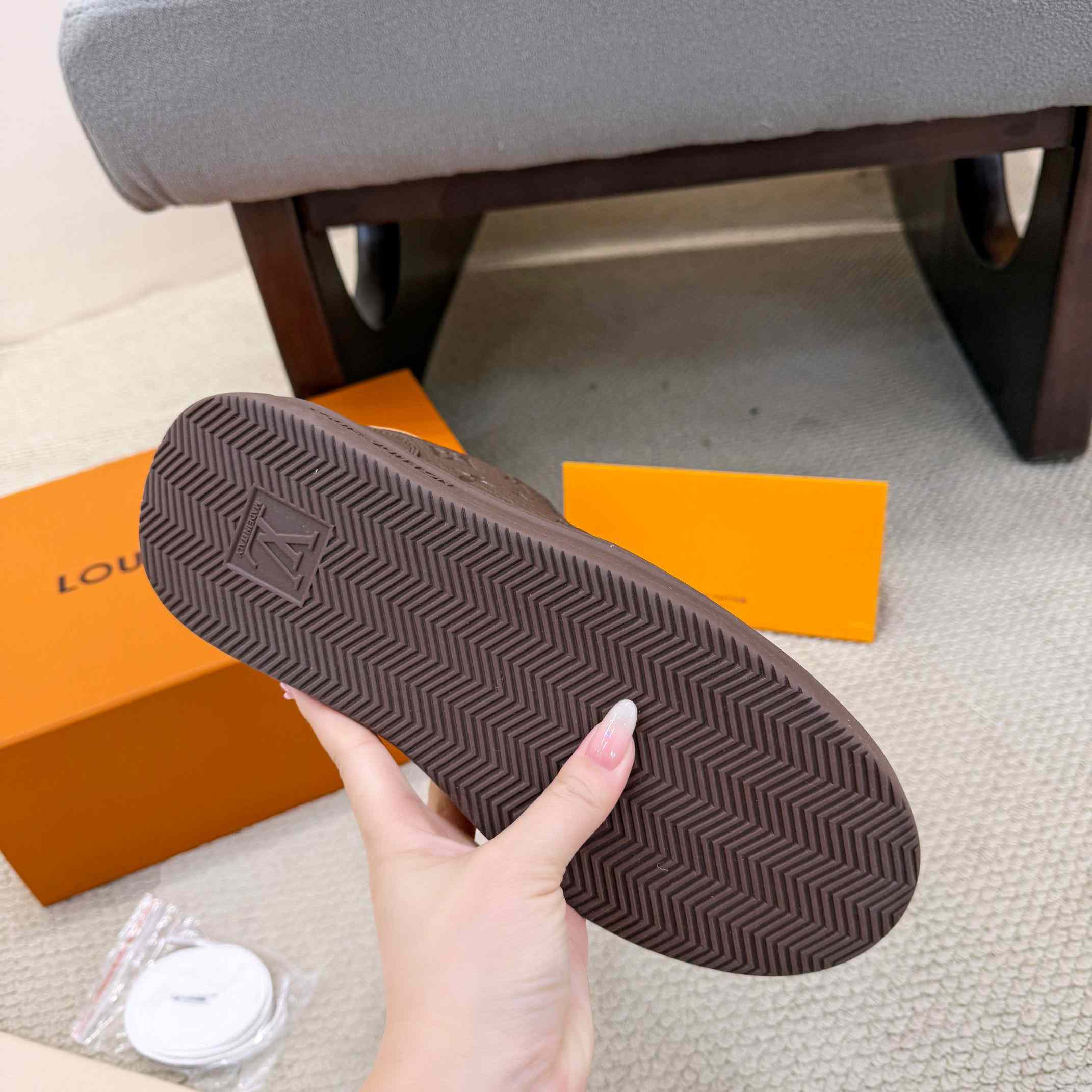 Louis Vuitton Beverly Hills Sneaker 1AJ925   - DopestKickz