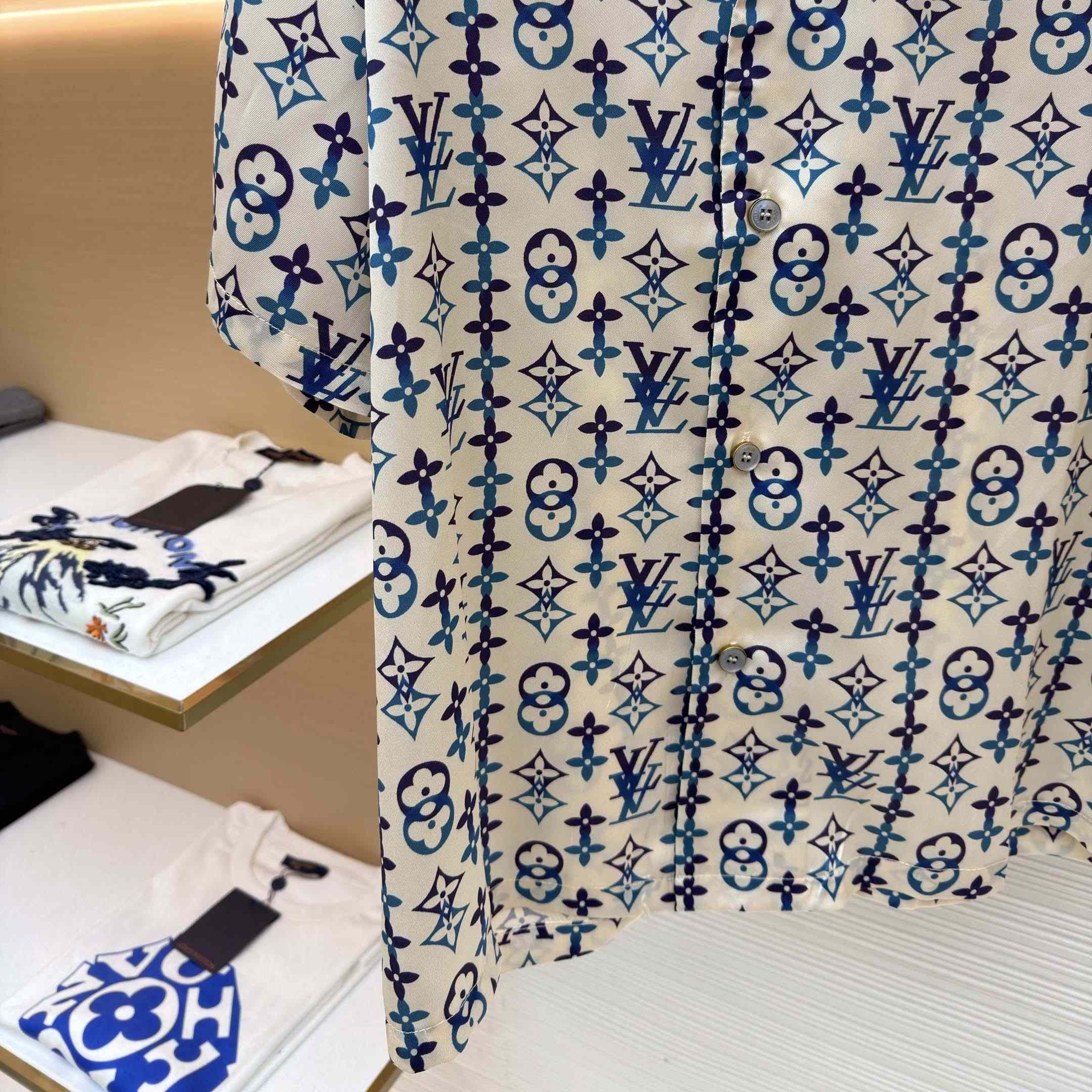 Louis Vuitton Monogram Printed Silk Short-Sleeved Shirt   1AJUOH - DopestKickz