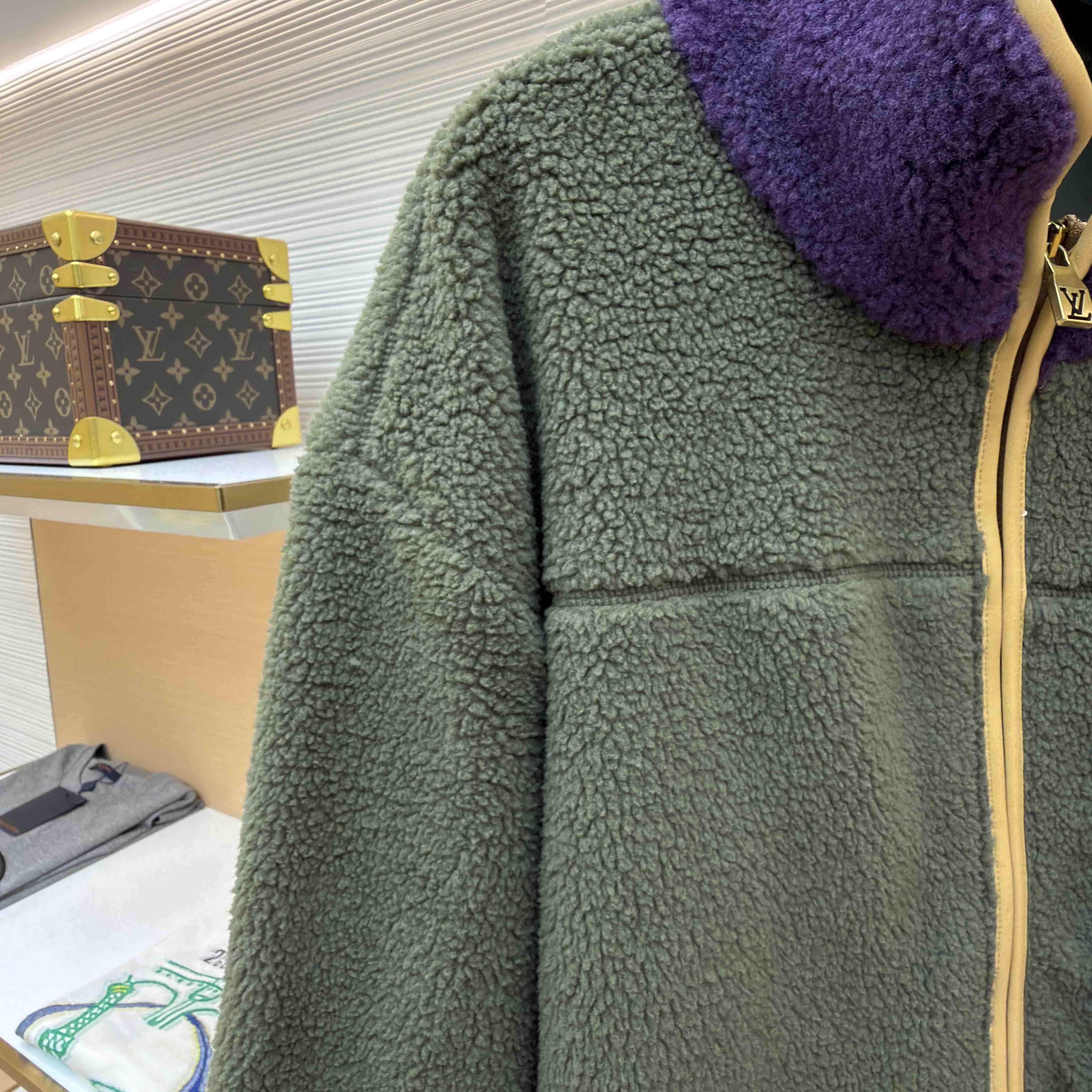 Louis Vuitton Shearling Jacket   1AJUSY - DopestKickz
