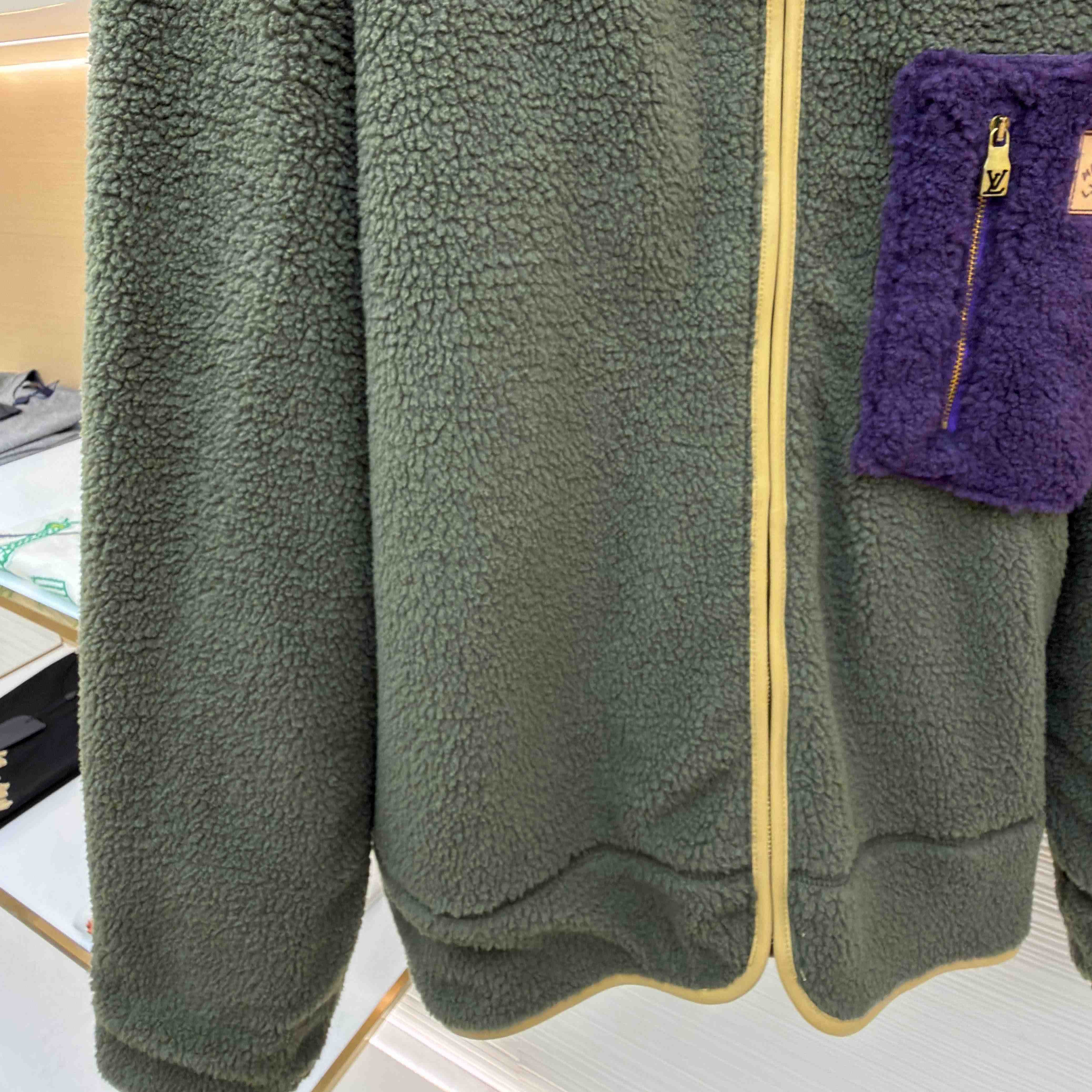 Louis Vuitton Shearling Jacket   1AJUSY - DopestKickz