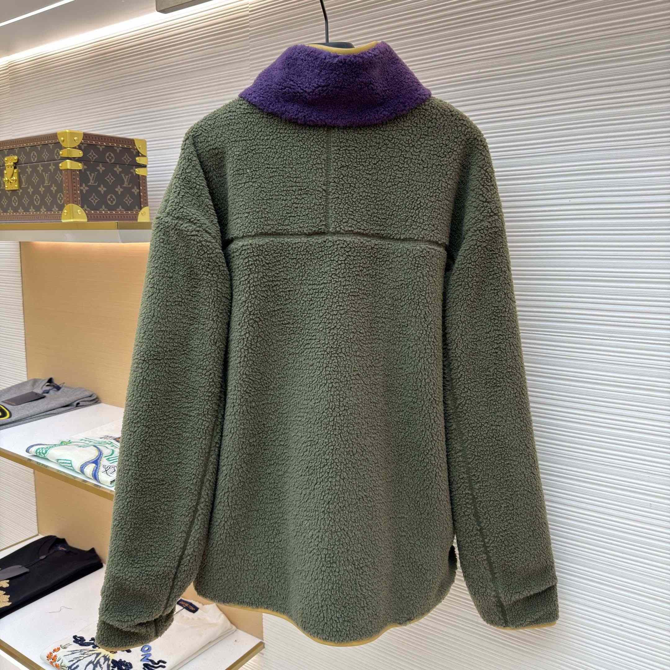 Louis Vuitton Shearling Jacket   1AJUSY - DopestKickz