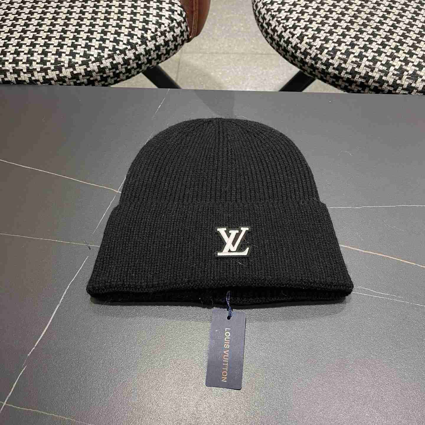 Louis Vuitton Beanie    - DopestKickz