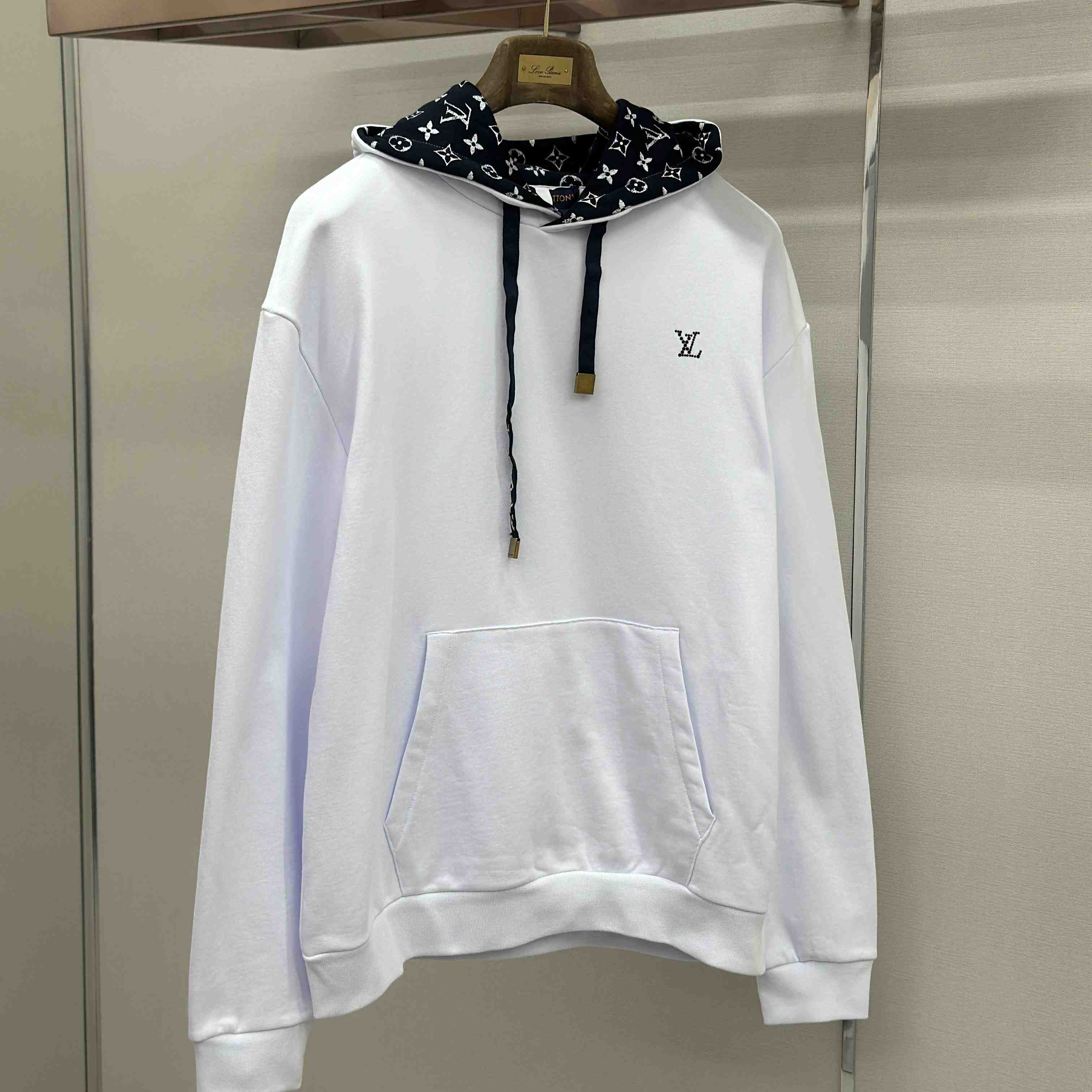 Louis Vuitton Cotton Hoodie 1AHUGK - DopestKickz