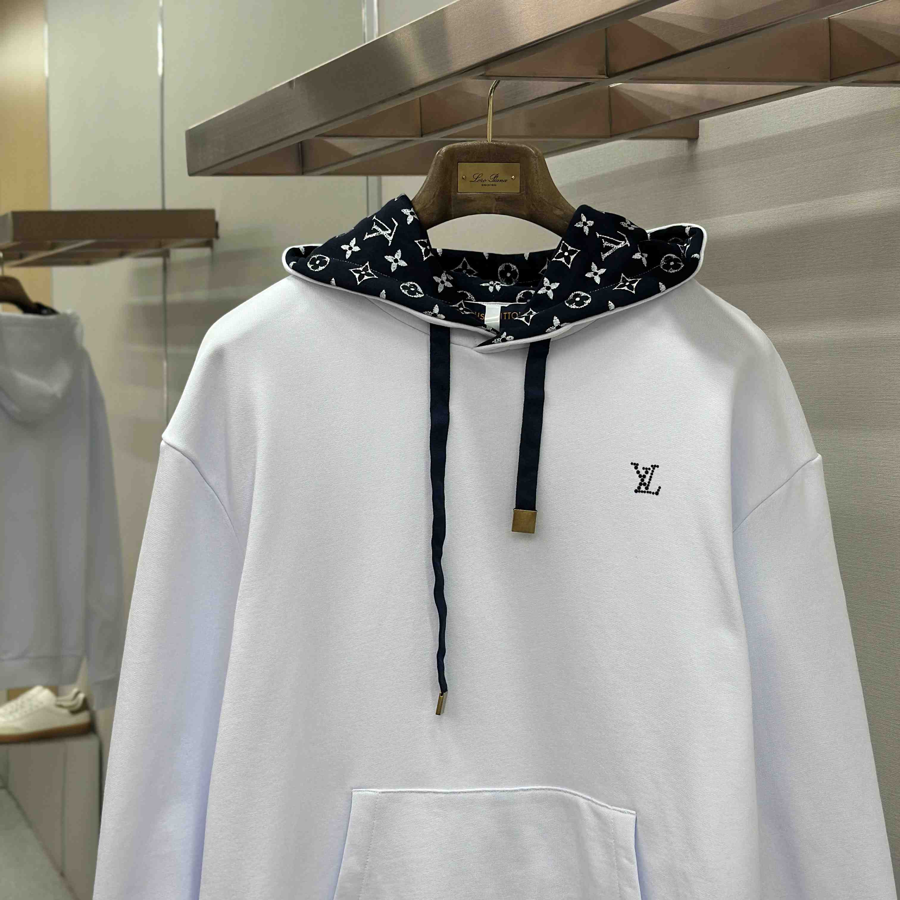 Louis Vuitton Cotton Hoodie 1AHUGK - DopestKickz
