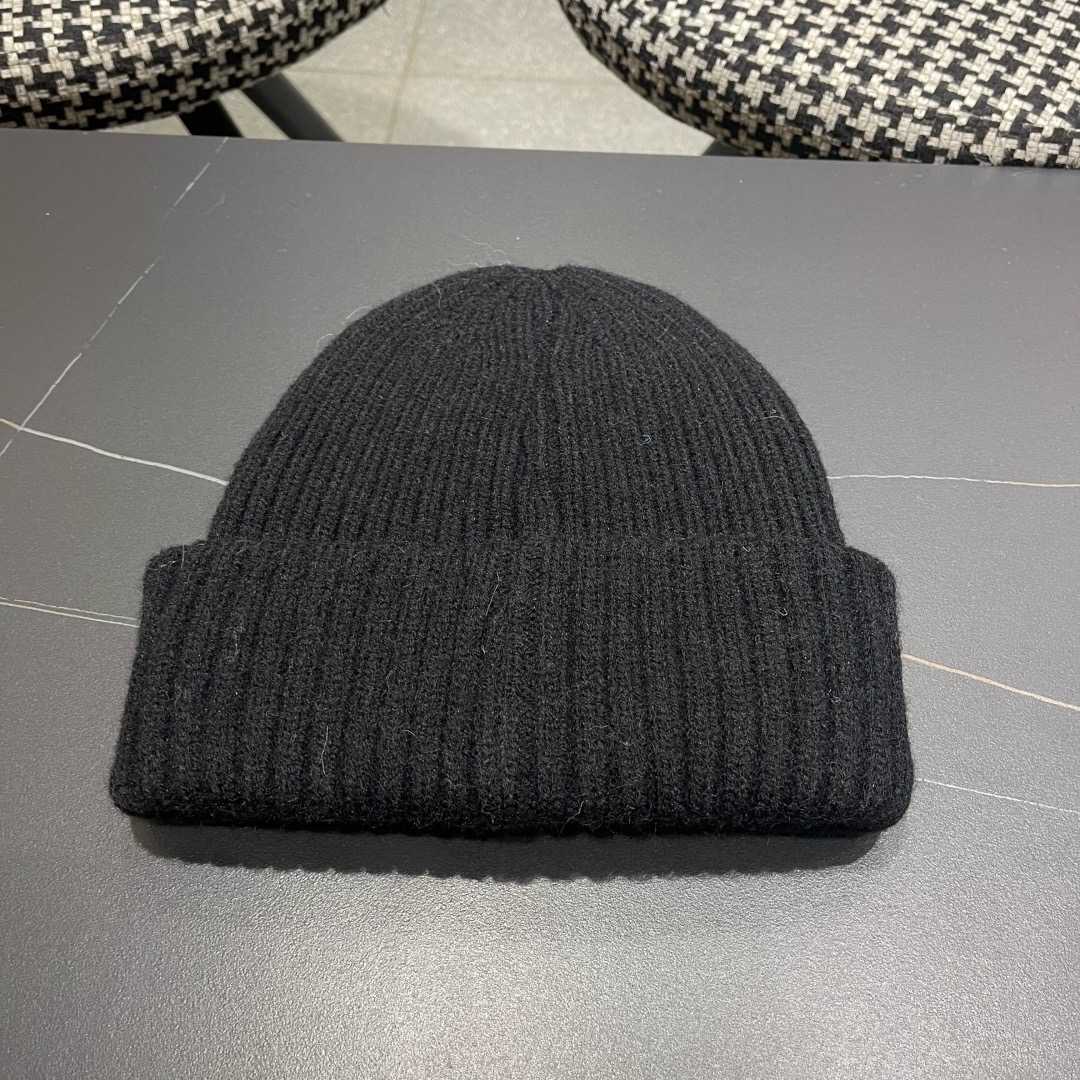Gucci  Wool Cashmere Hat With Double G - DopestKickz