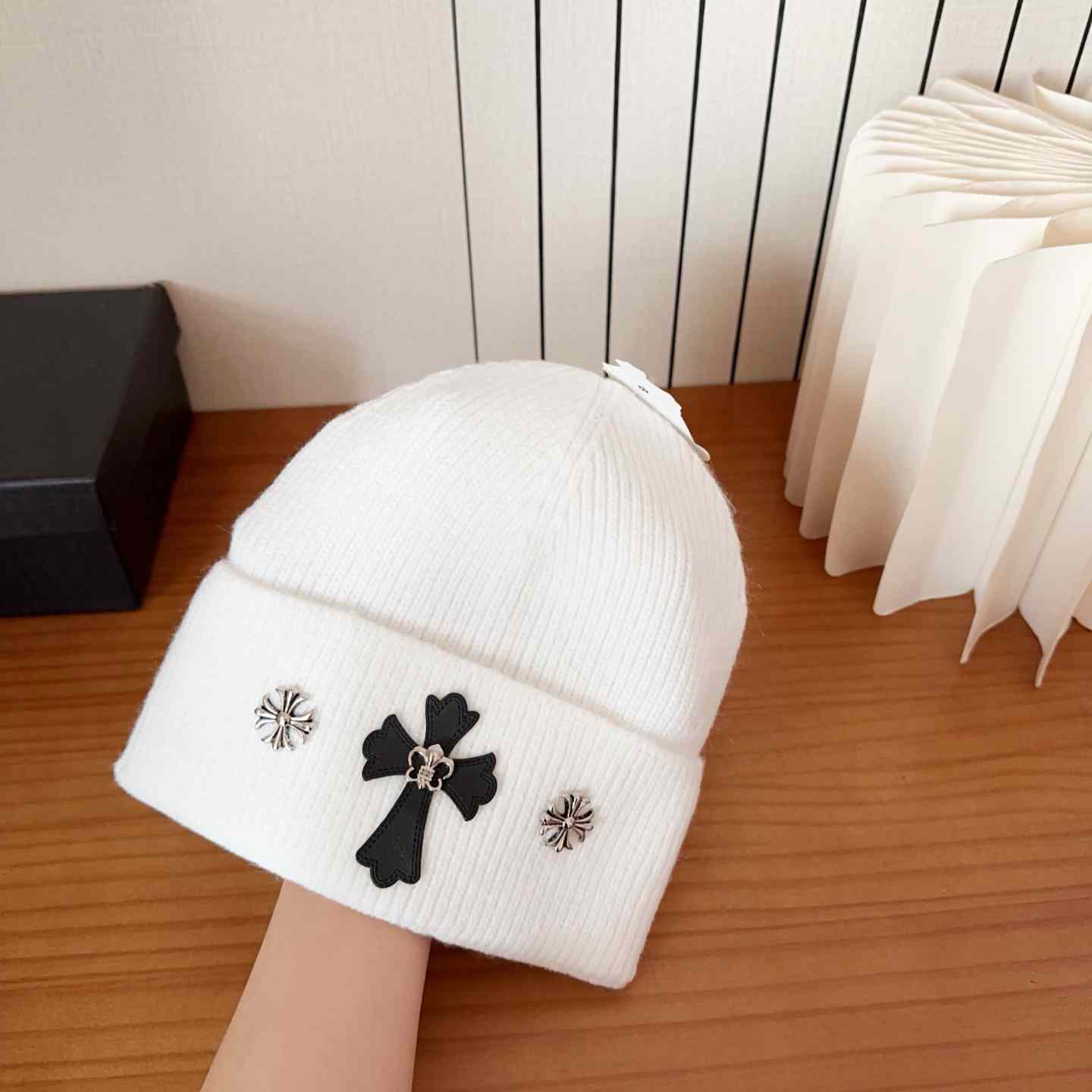 Chrome Heart Beanie White - DopestKickz