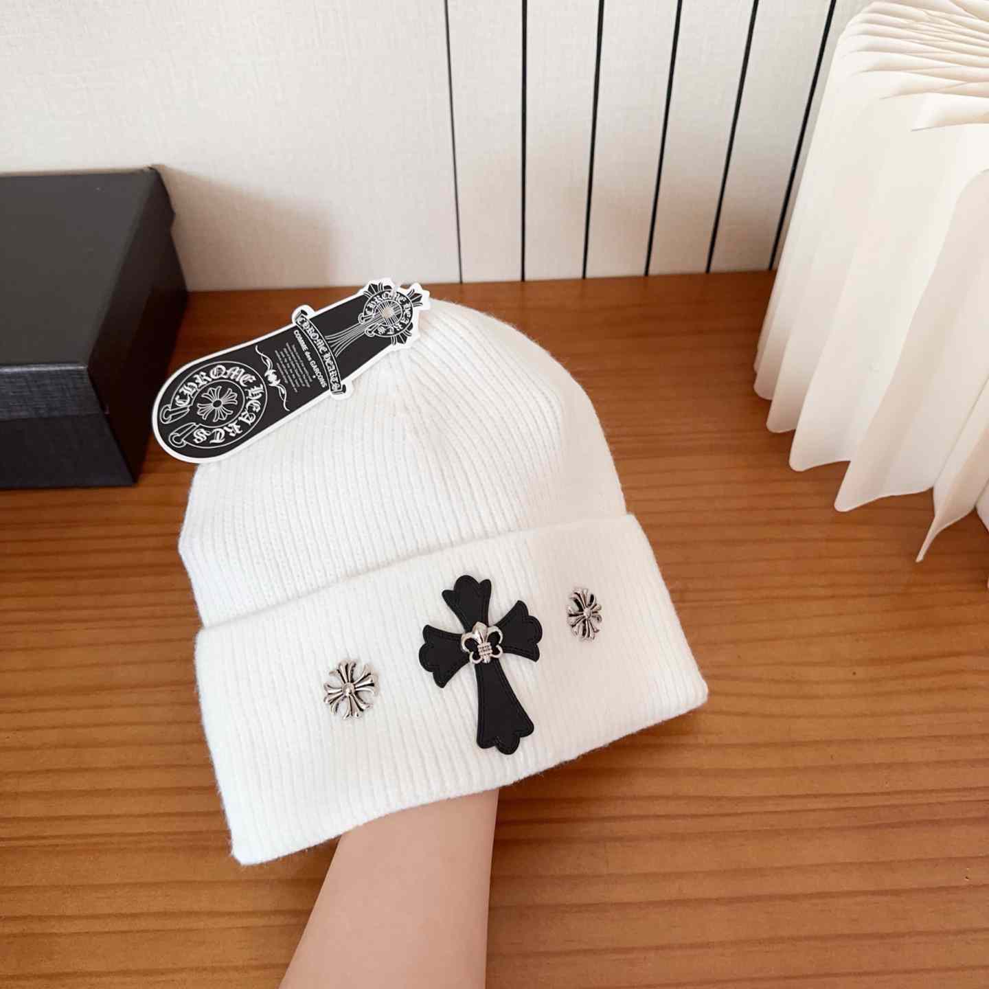 Chrome Heart Beanie White - DopestKickz