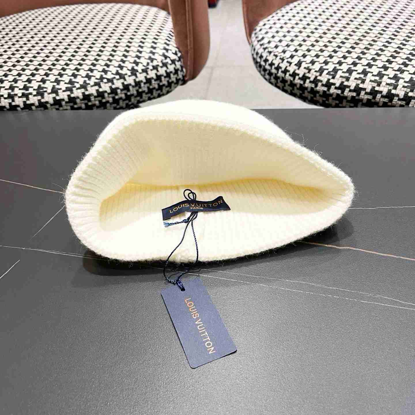 Louis Vuitton Beanie    - DopestKickz