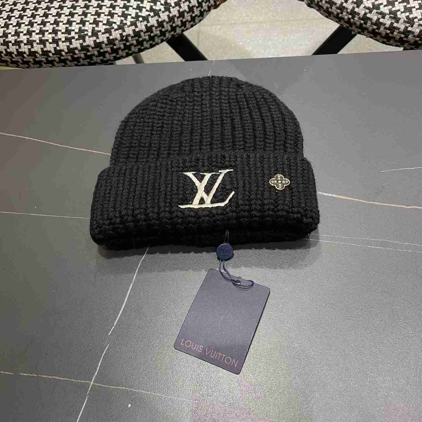 Louis Vuitton Beanie    - DopestKickz