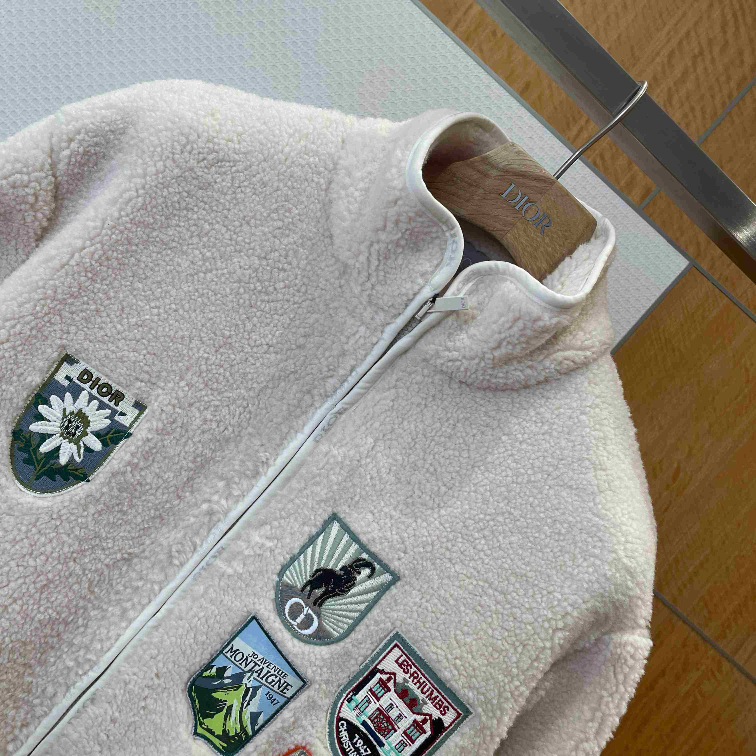 Dior  Mountain Fleece - DopestKickz