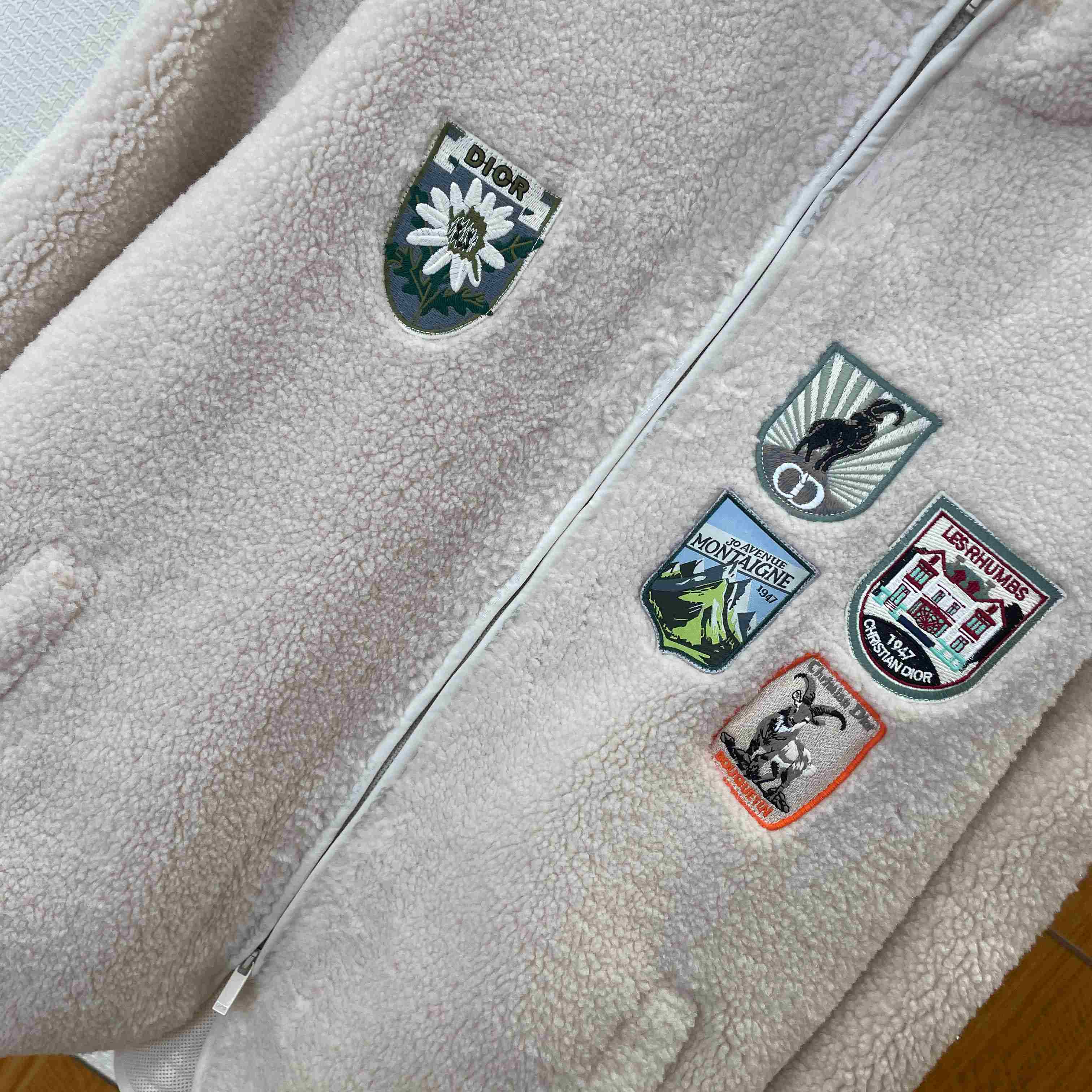 Dior  Mountain Fleece - DopestKickz