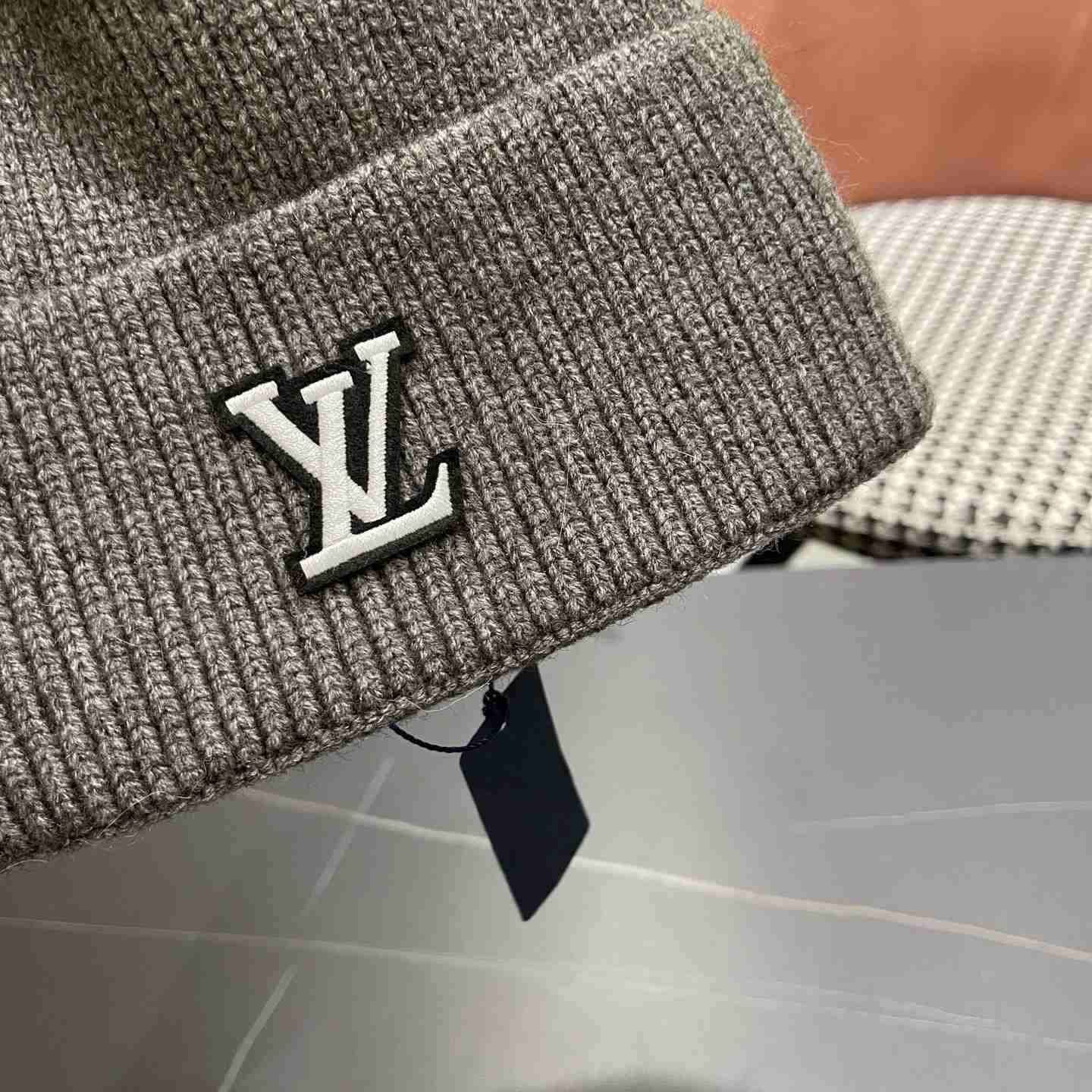 Louis Vuitton Beanie    - DopestKickz