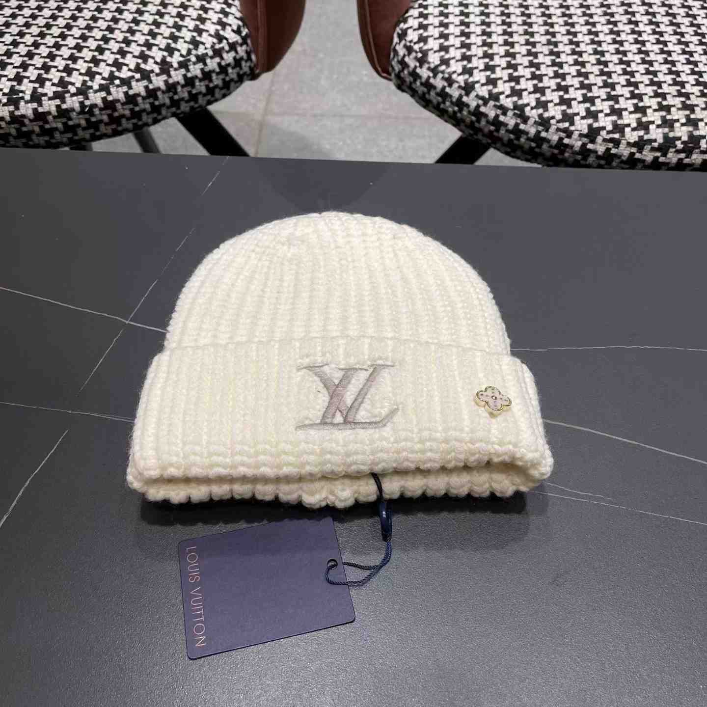 Louis Vuitton Beanie    - DopestKickz
