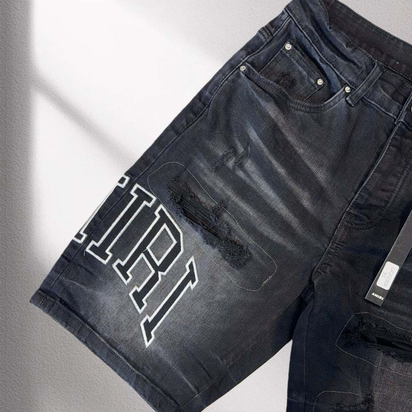 Amiri Shorts    20280 - DopestKickz