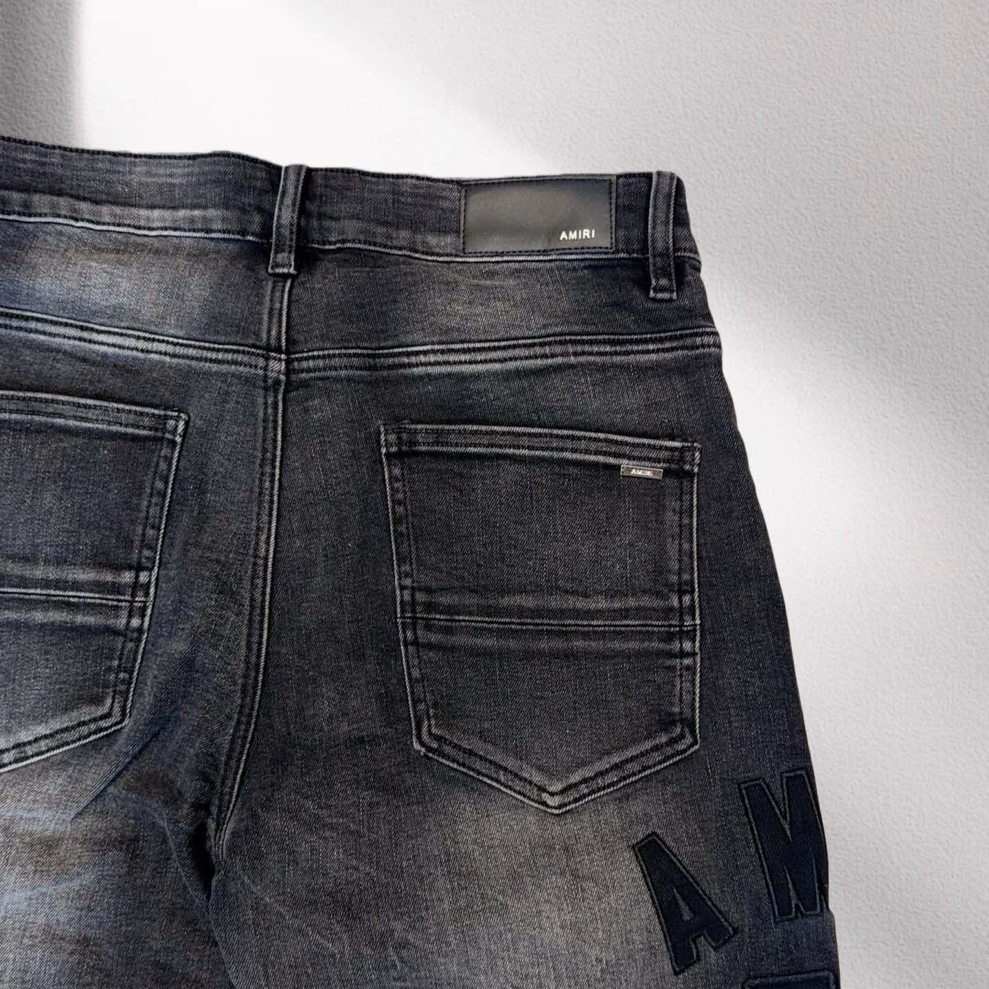 Amiri Shorts    20281 - DopestKickz