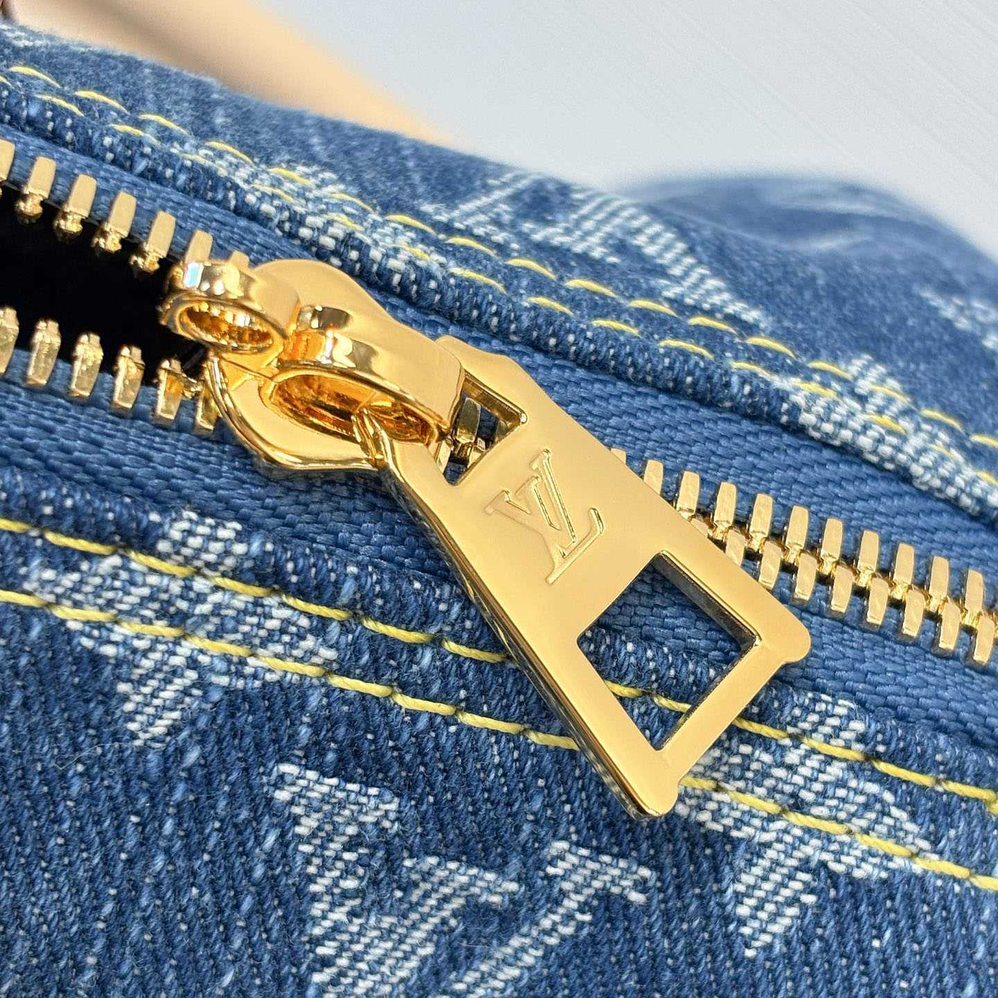 Louis Vuitton Speedy Soft 30 M14430 - DopestKickz