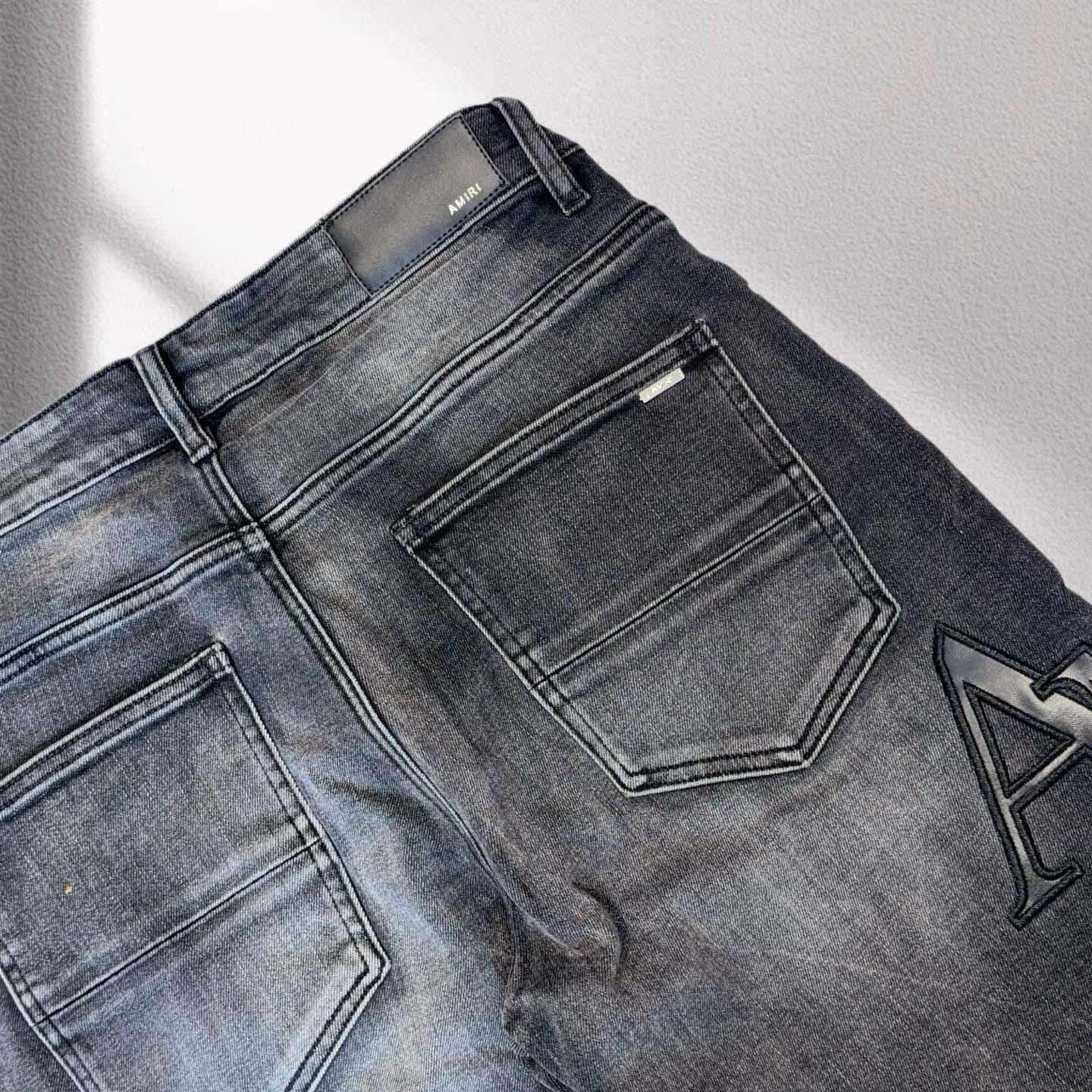 Amiri Shorts    20279 - DopestKickz