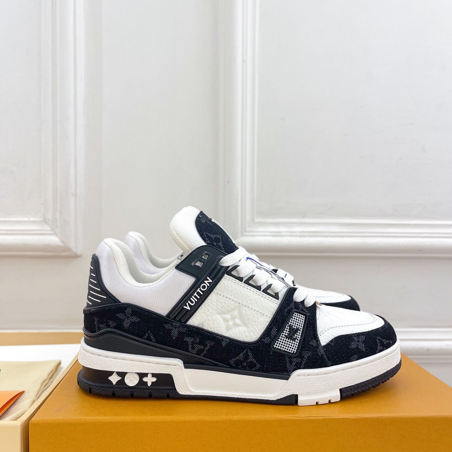 Louis Vuitton  LV Trainer Sneaker 1A9JGL - DopestKickz
