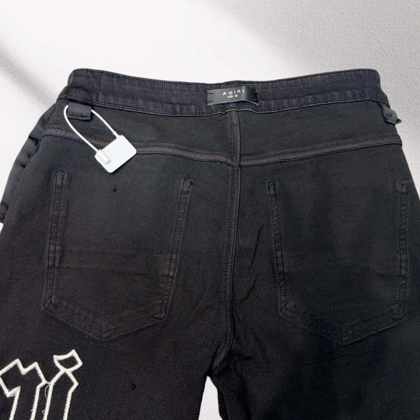Amiri Shorts    20278 - DopestKickz