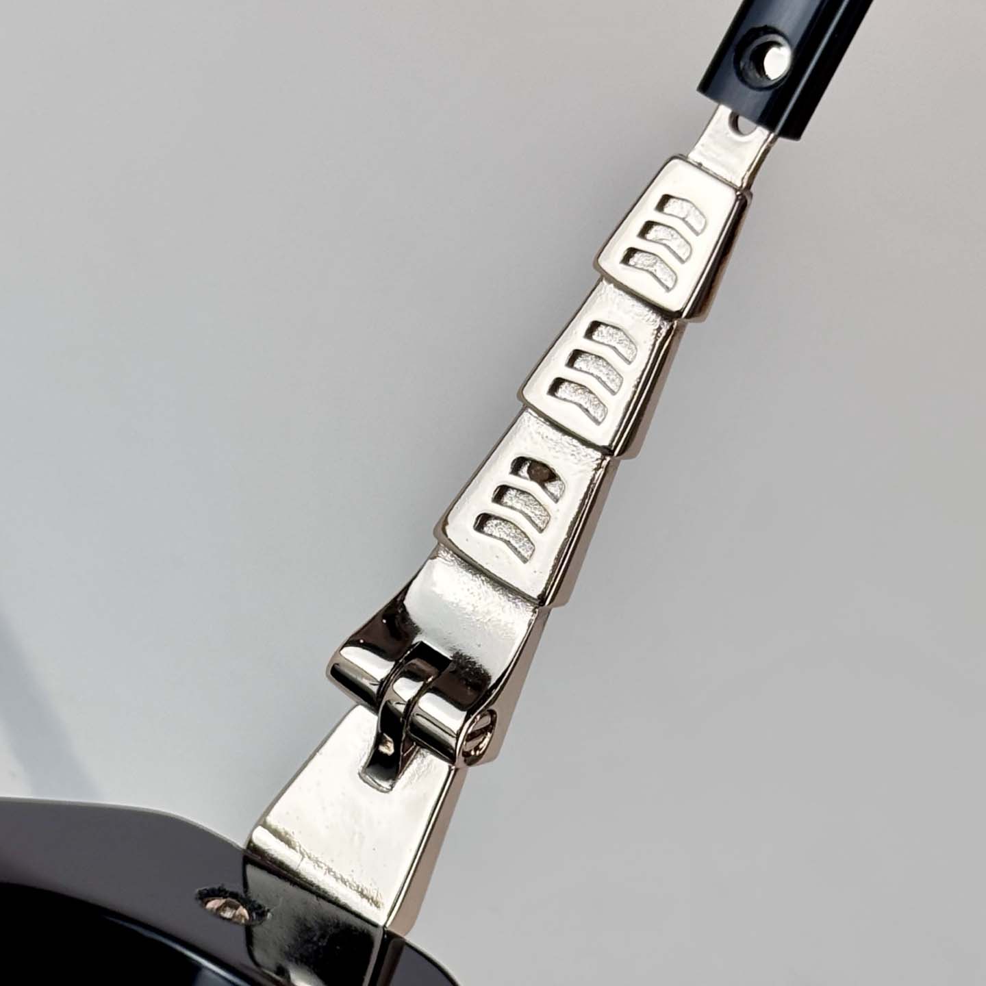 Bvlgari Serpenti Sunglasses     BV40068I - DopestKickz