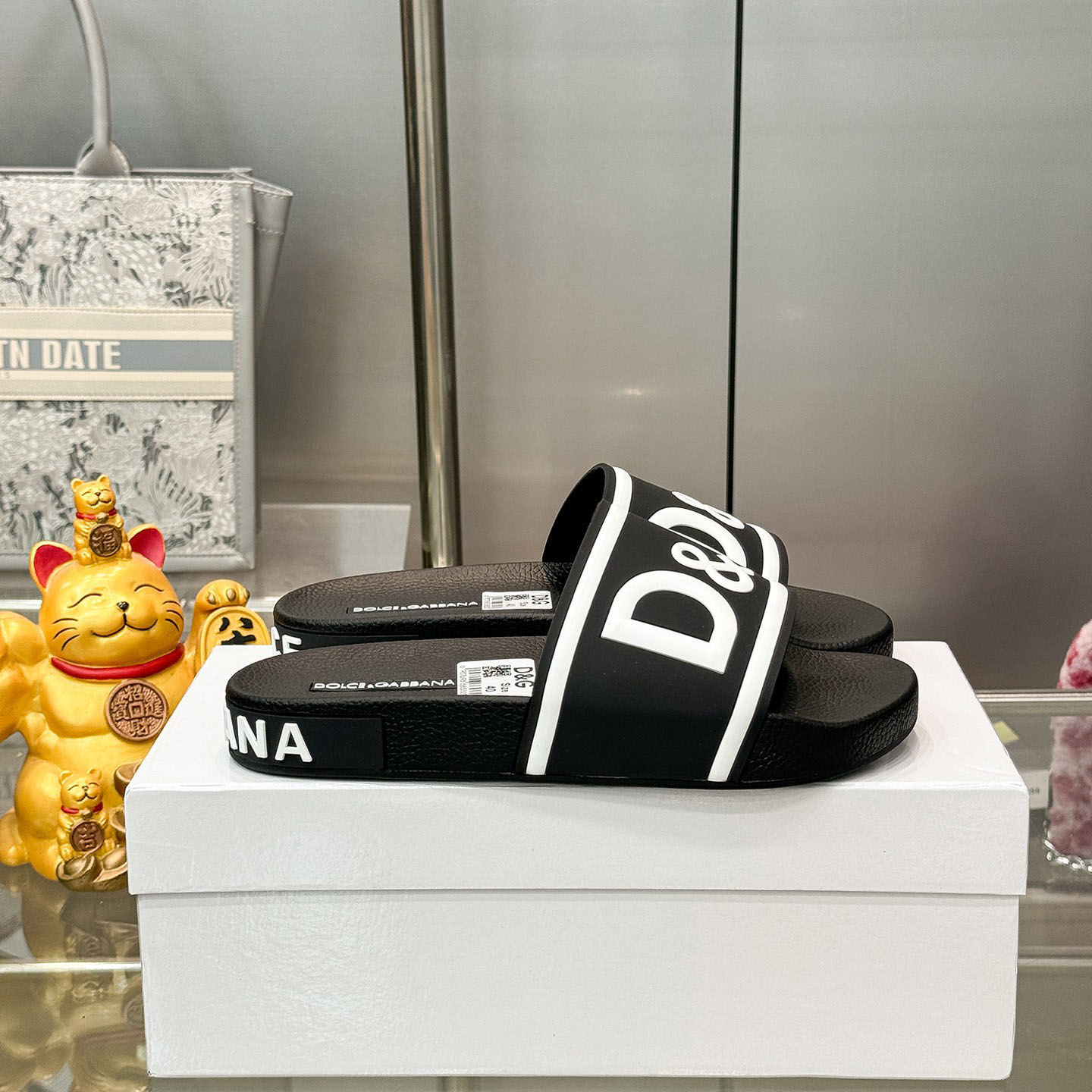 Dolce & Gabbana Rubber Beachwear Sliders With DG Logo - DopestKickz