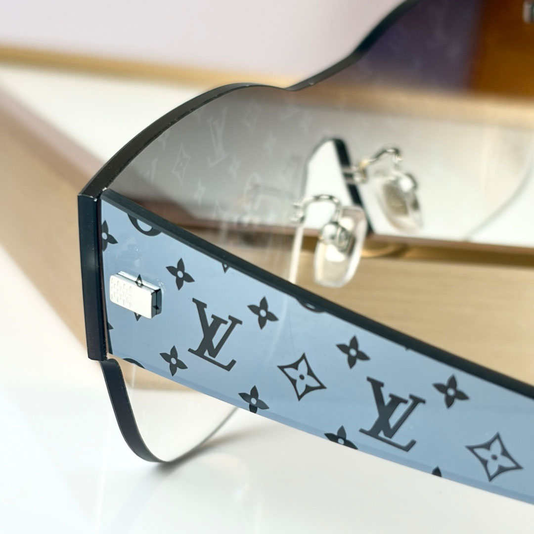 Louis Vuitton Sunglasses   Z2198U - DopestKickz