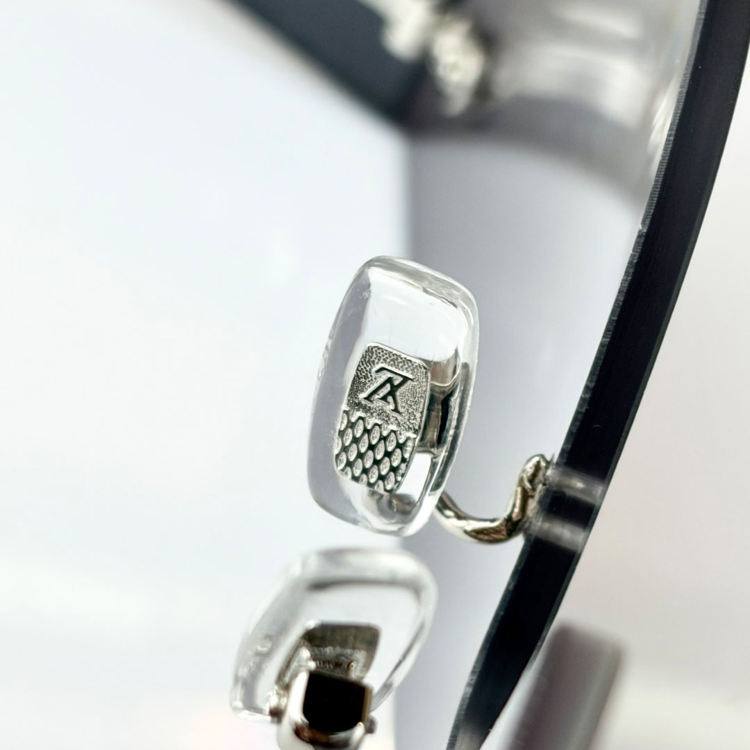 Louis Vuitton Sunglasses   Z2198U - DopestKickz