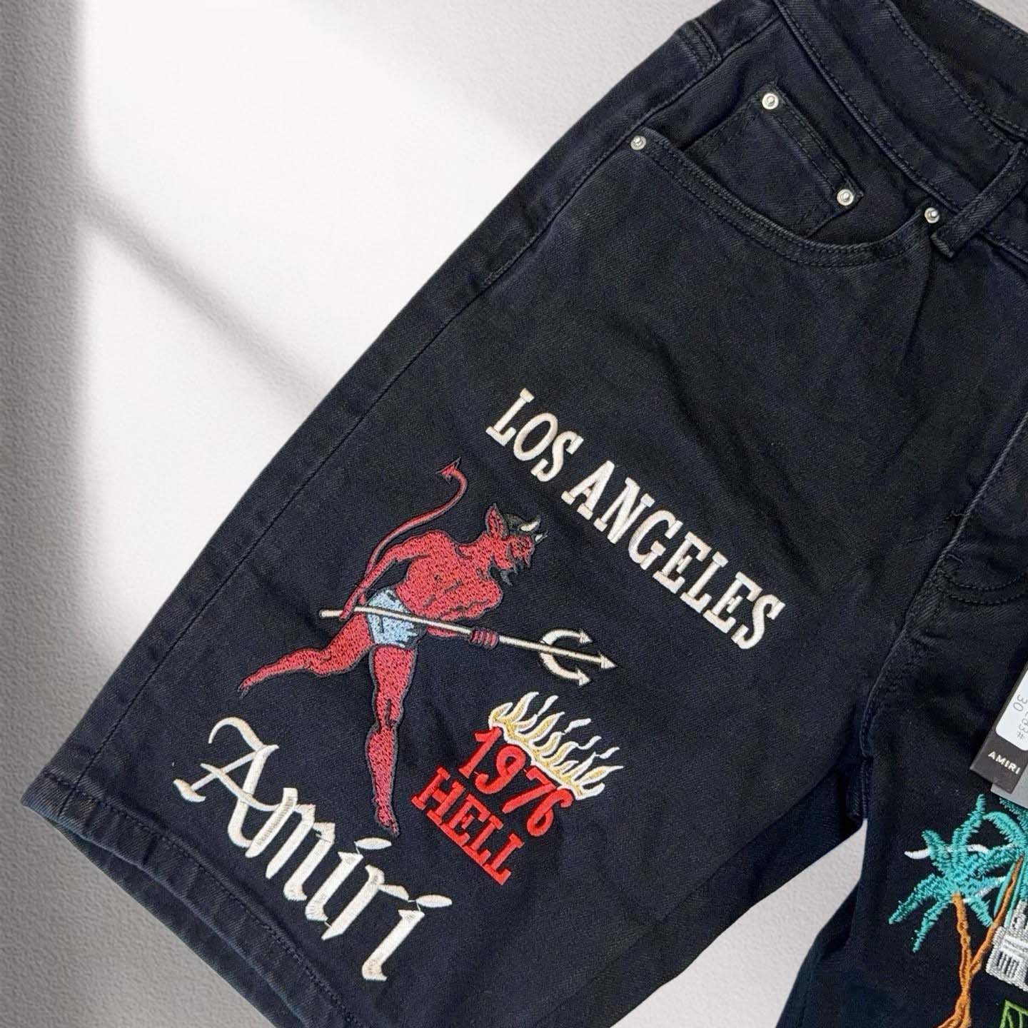 Amiri Shorts    20283 - DopestKickz
