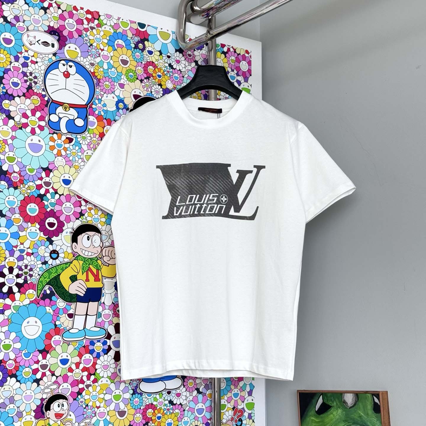 Louis Vuitton Printed Signature T-Shirt     1AJRDA - DopestKickz