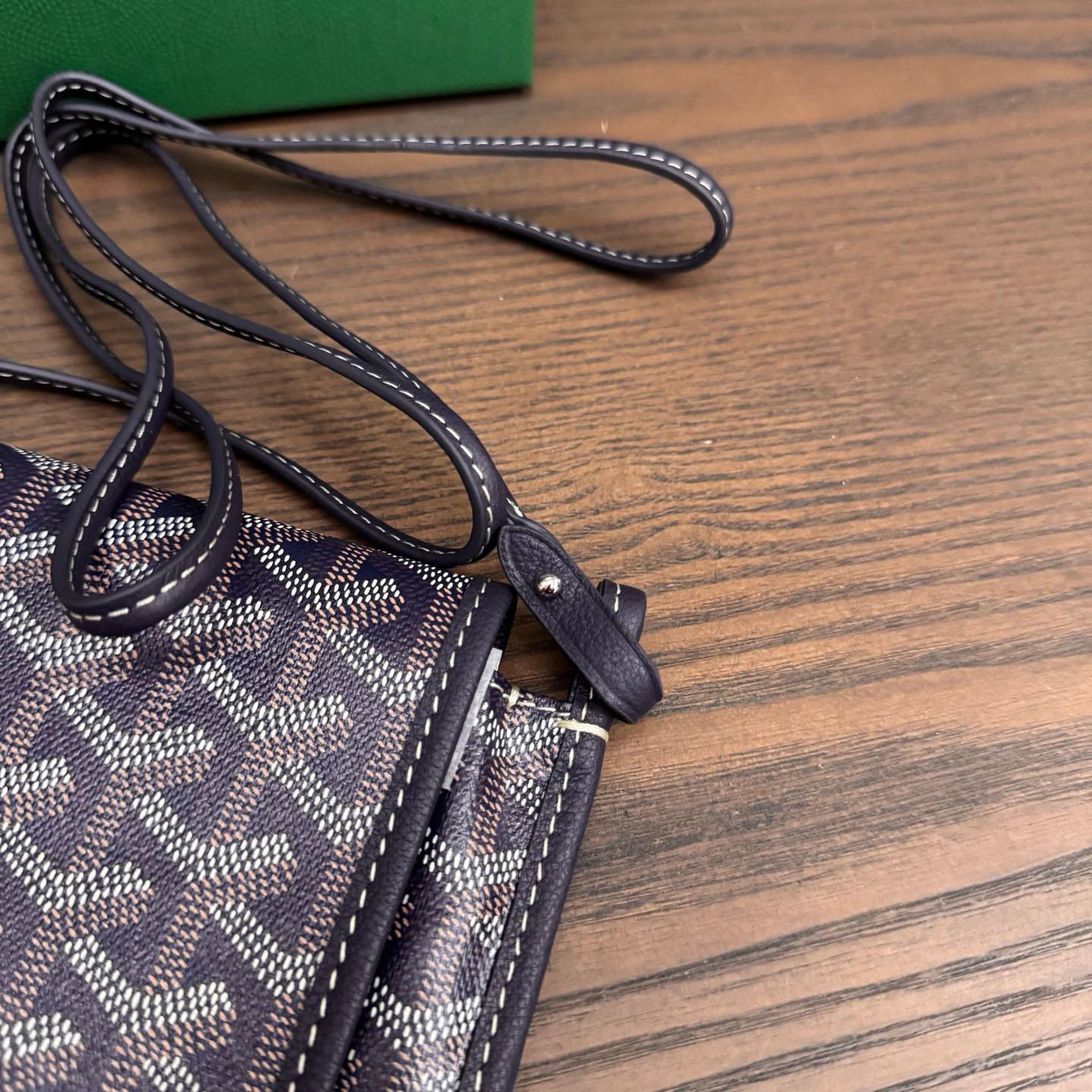 Goyard Plumet Pocket Wallet - DopestKickz
