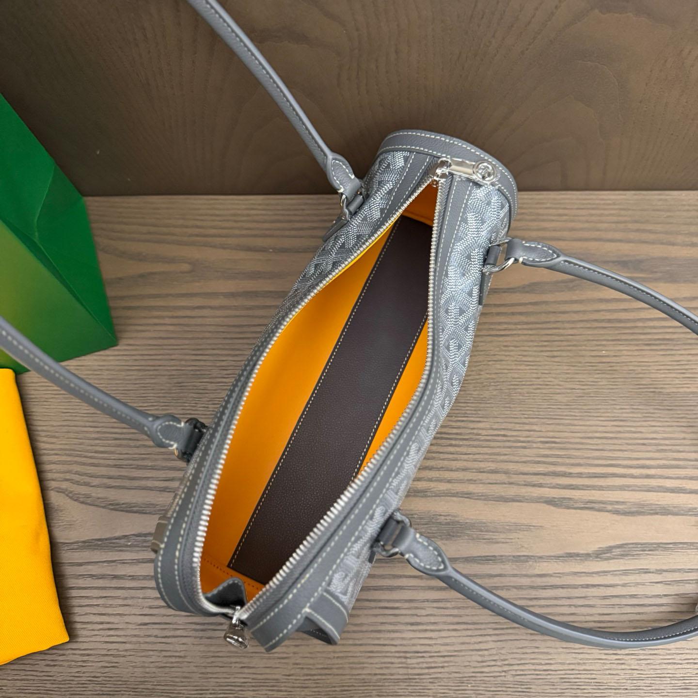 Goyard Bonbonnière Bag（Without a box） - DopestKickz