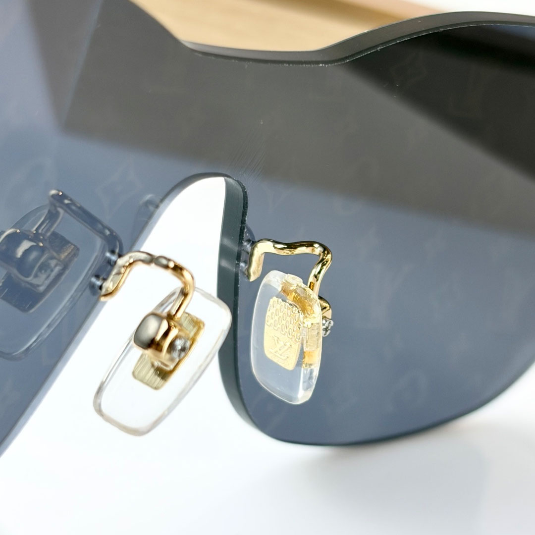 Louis Vuitton Sunglasses   Z2198U - DopestKickz