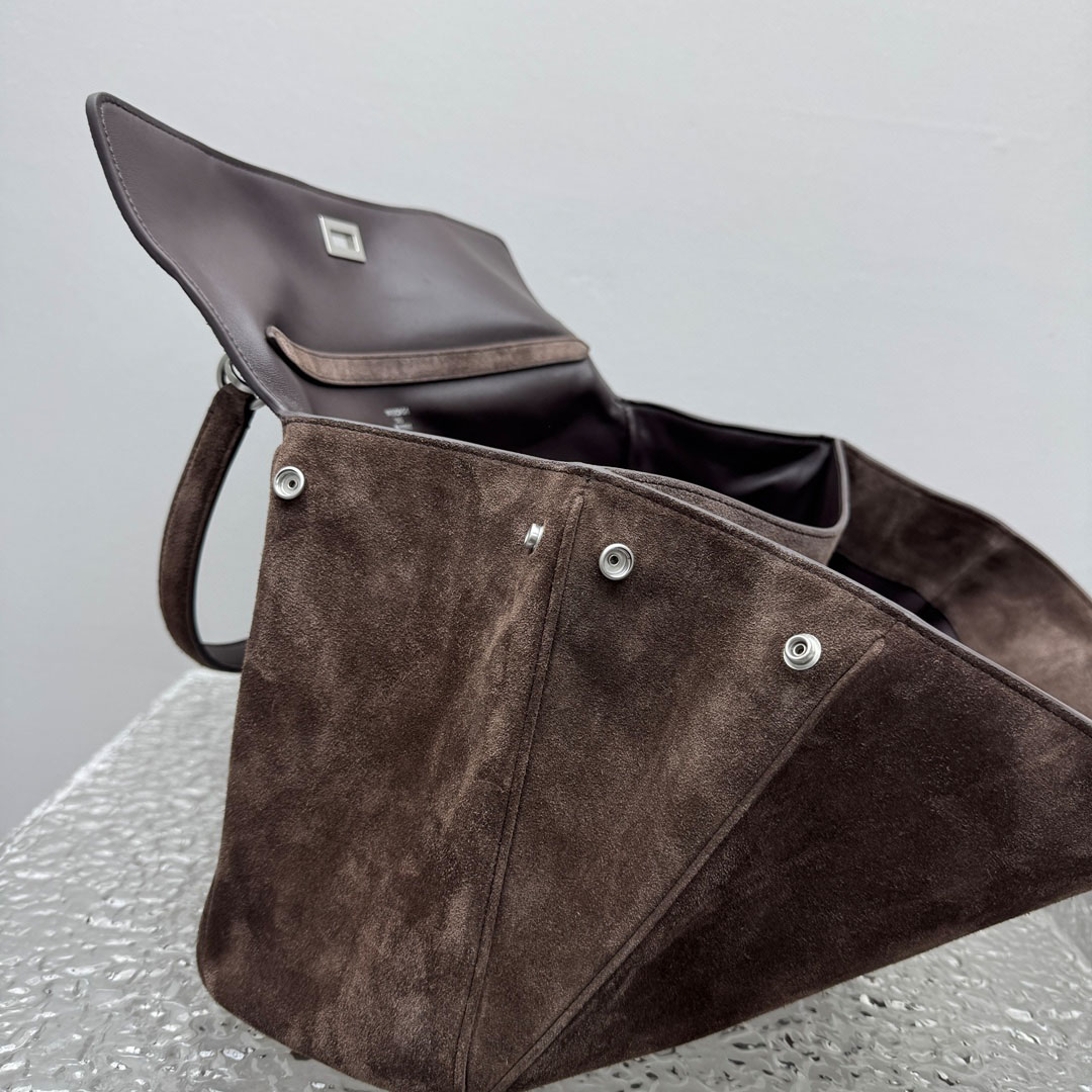 Balenciaga Rodeo Handbag Medium In Light Espresso - DopestKickz