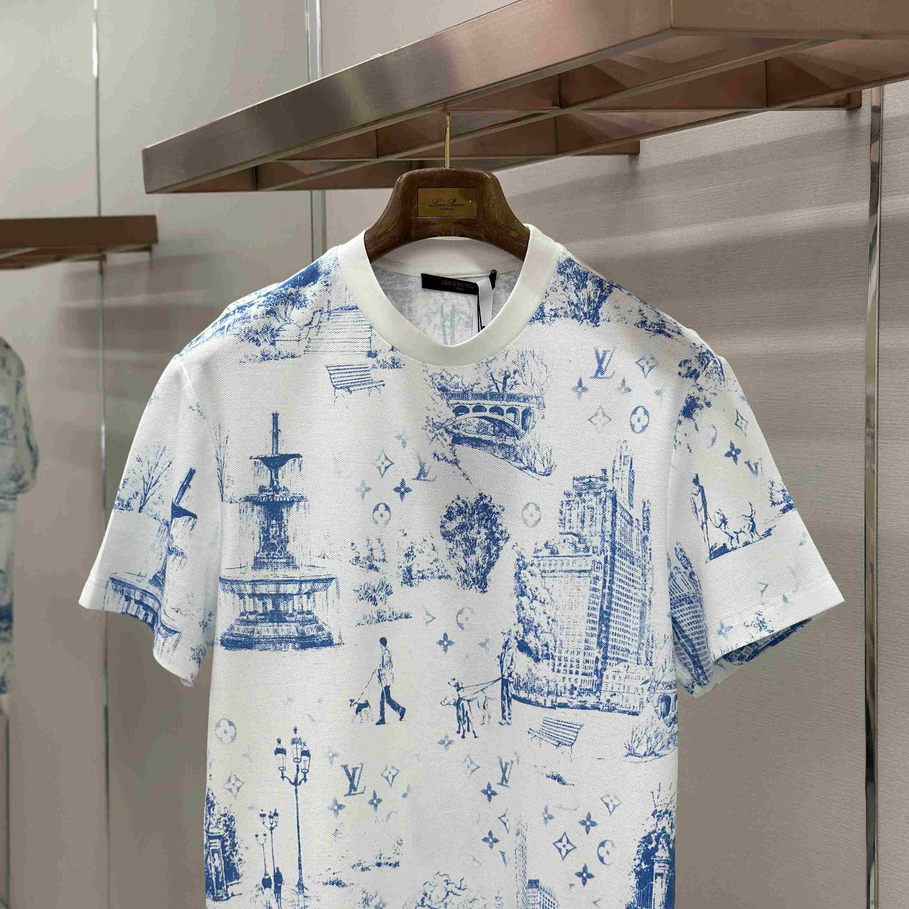 Louis Vuitton Playera en Piqué De Algodón Con Estampado 1AGJZ2 - DopestKickz
