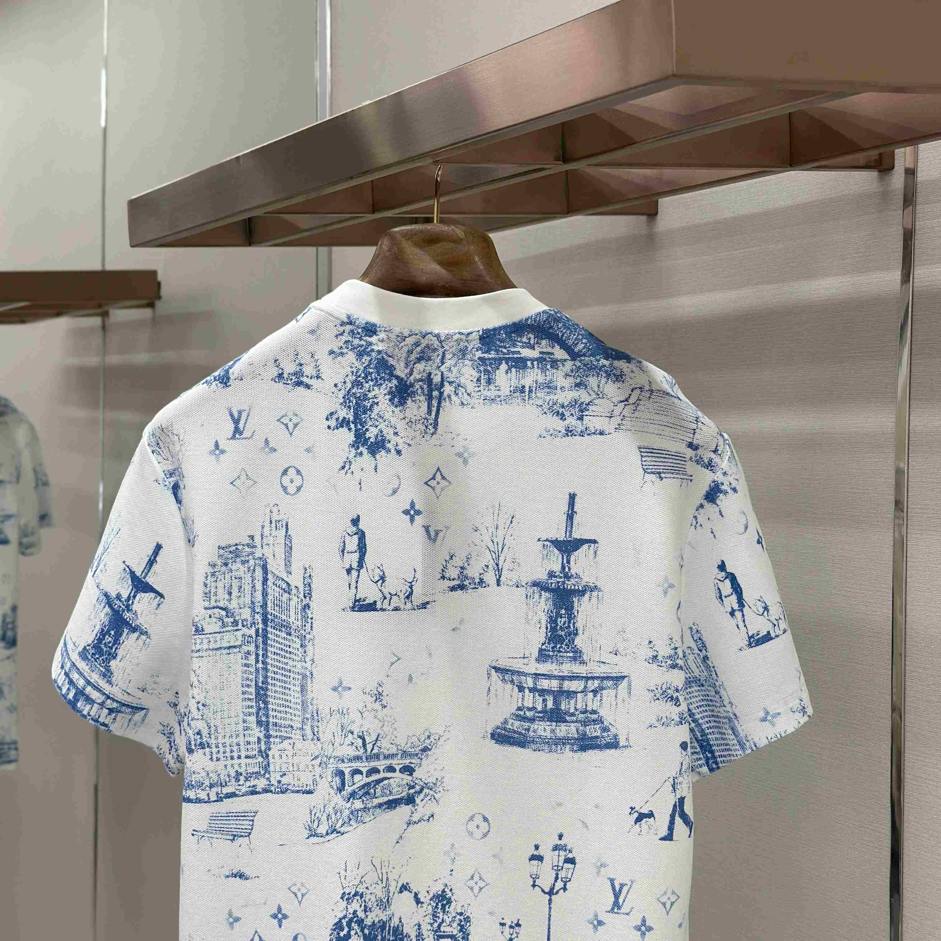 Louis Vuitton Playera en Piqué De Algodón Con Estampado 1AGJZ2 - DopestKickz